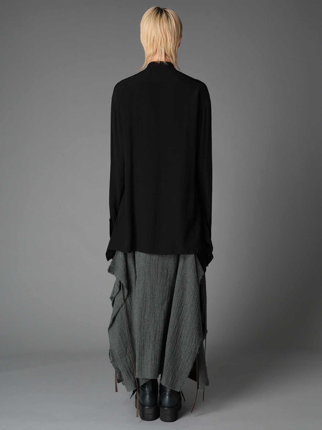 WRINKLED PLAIN WEAVE  STAND COLLAR BLOUSE