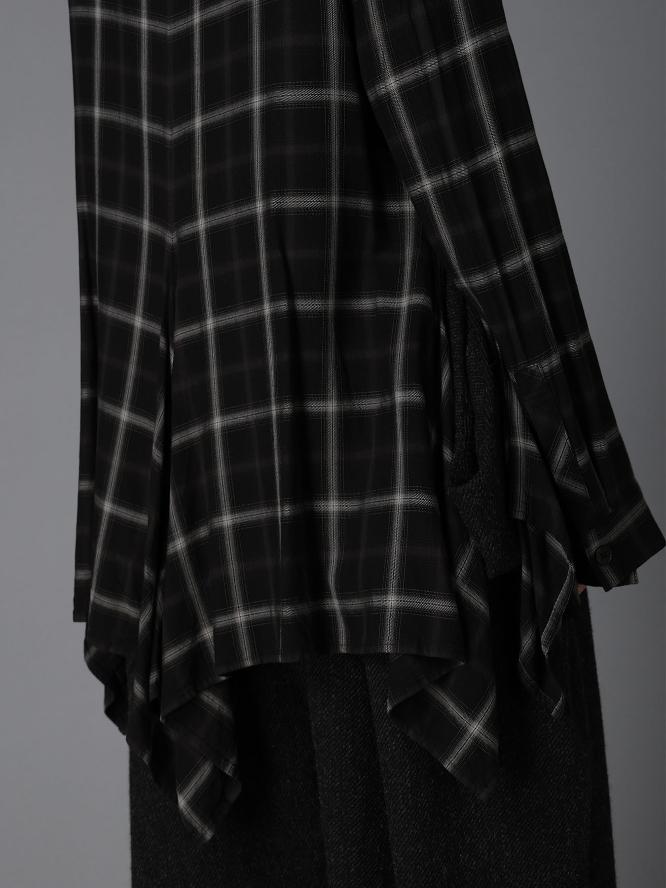 RAYON PLAID FLARED PANEL BLOUSE