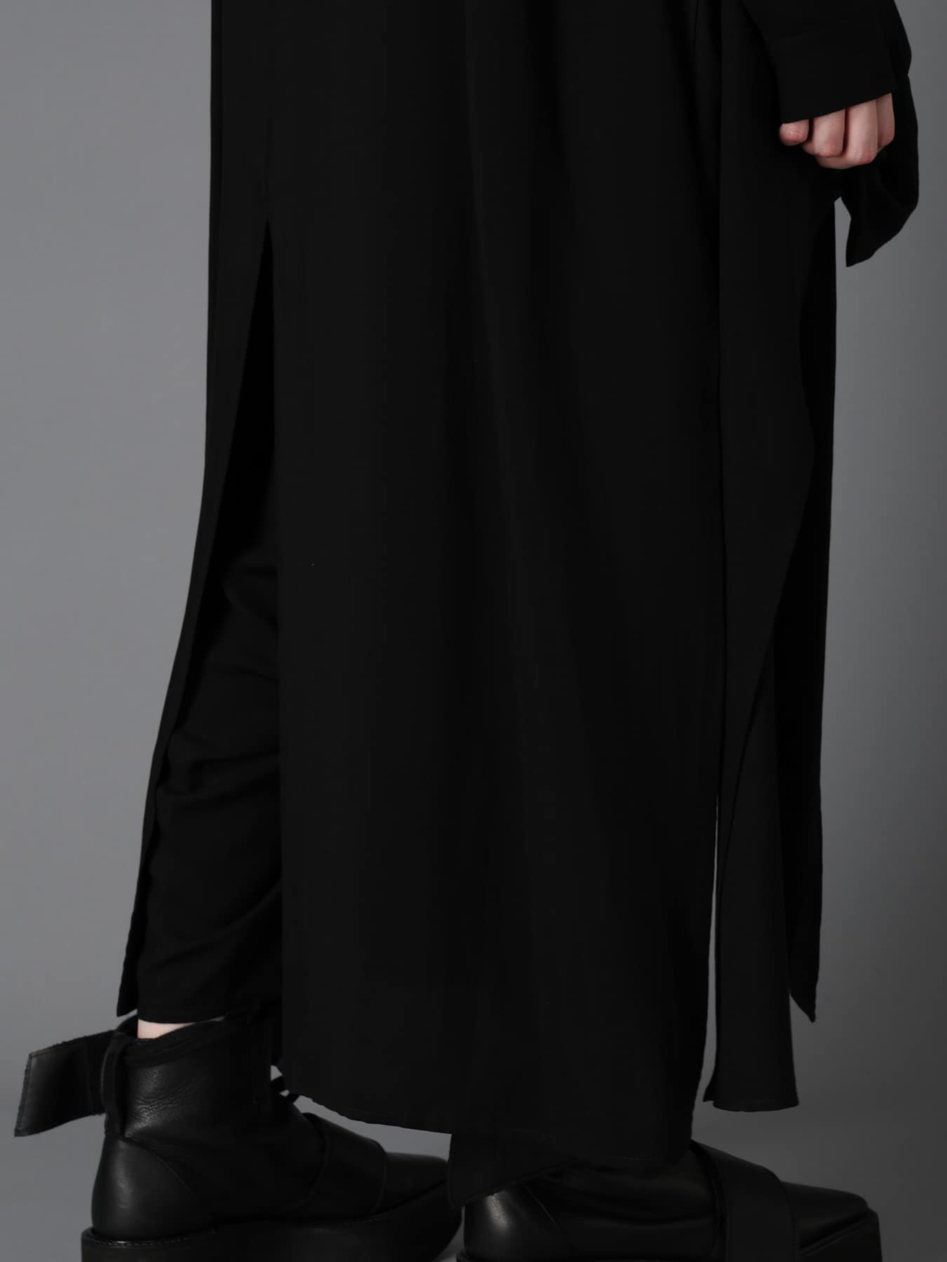 HIGH TWIST GABARDINE LONG DRAPED BLOUSE