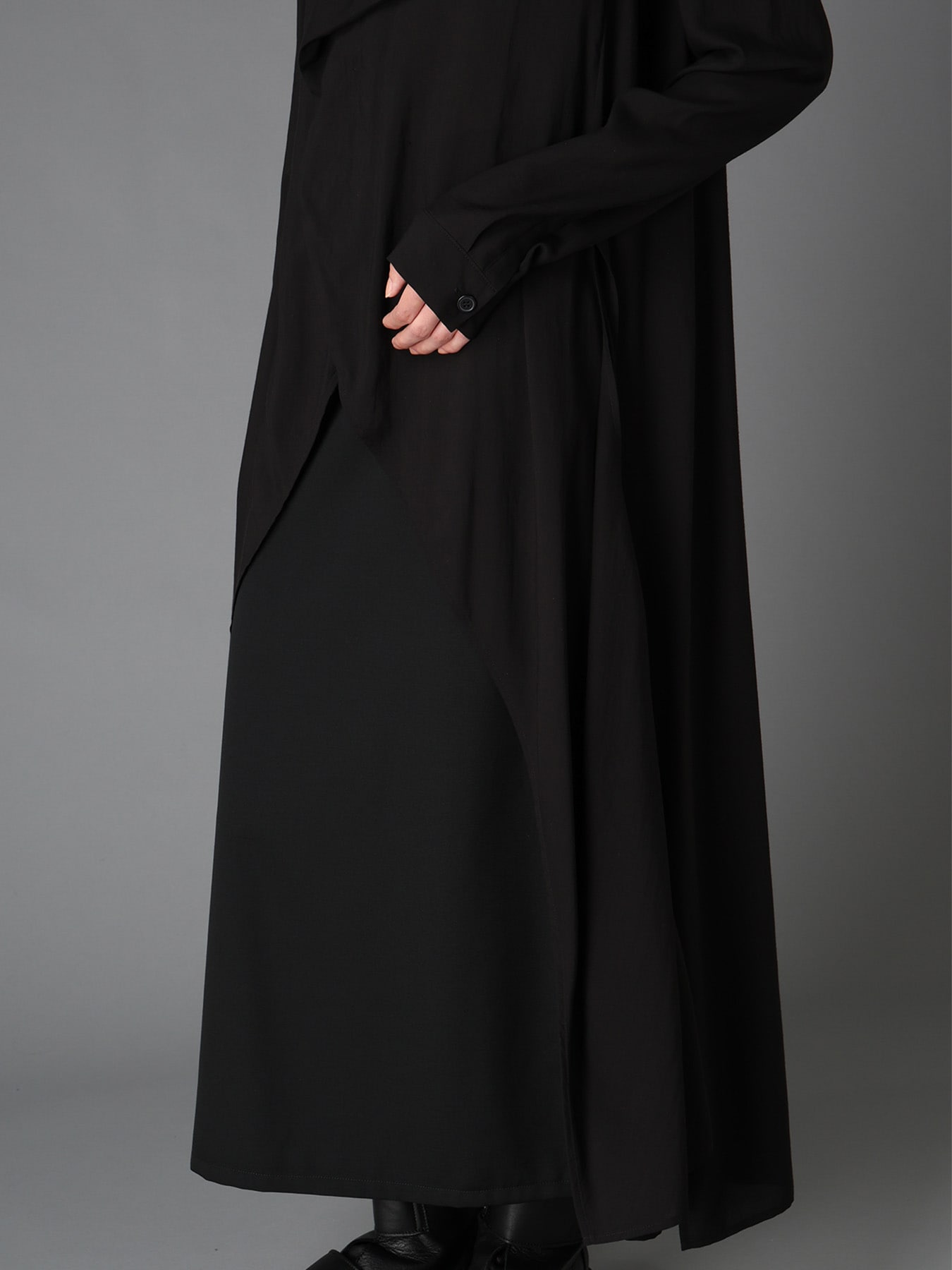 SOFT LAWN  LONG DRAPED BLOUSE
