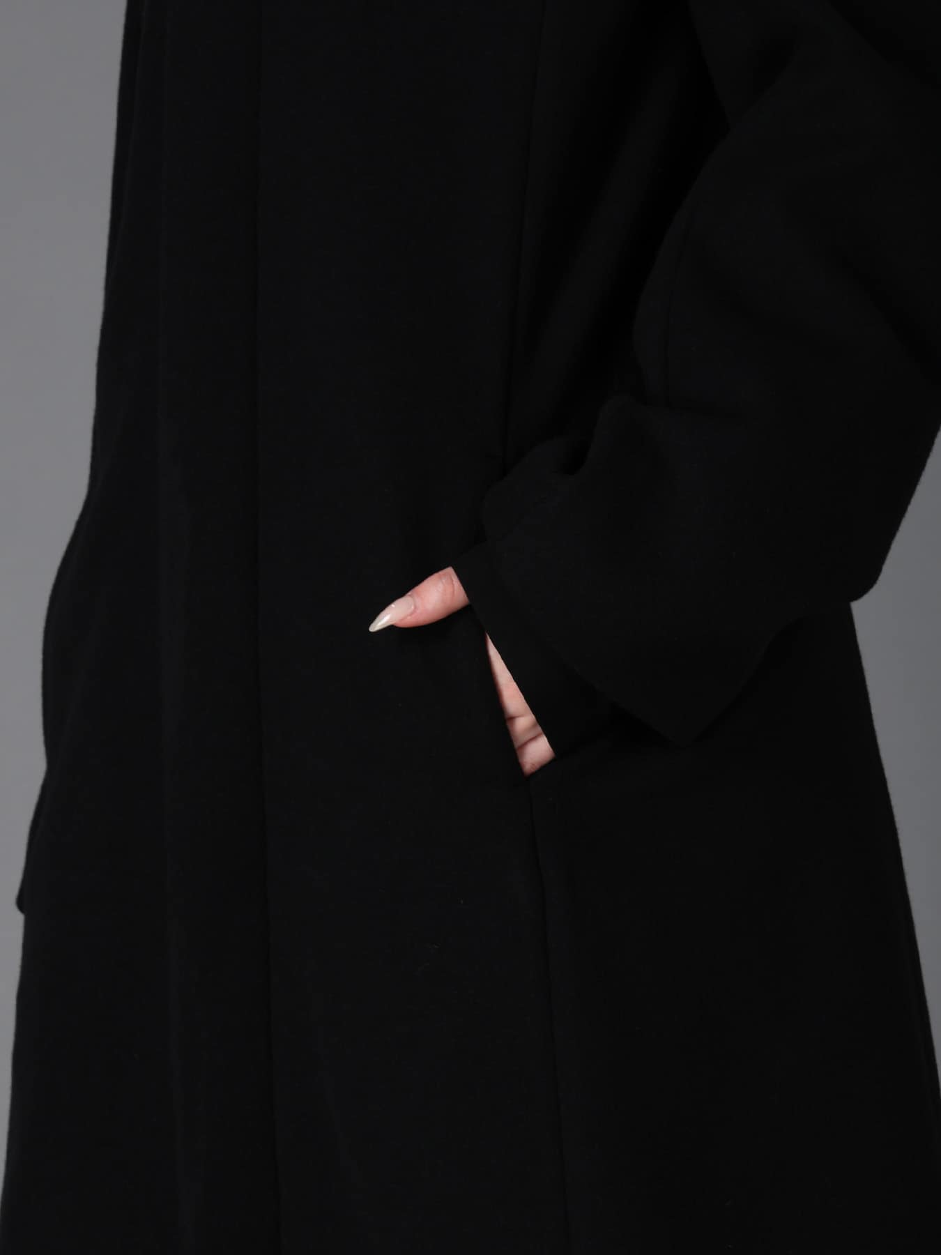 LIGHT MOSSER  PANELED SHOULDER COAT