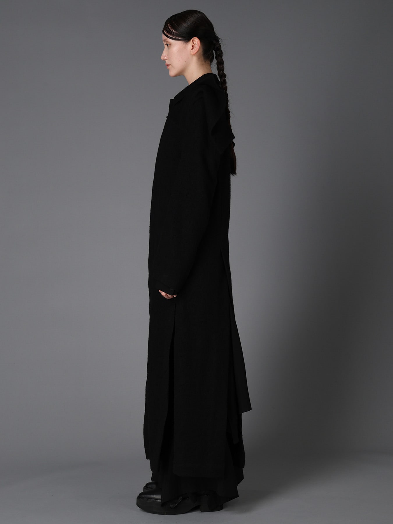 SHRINK SERGE PANELED SHOULDER LONG COAT
