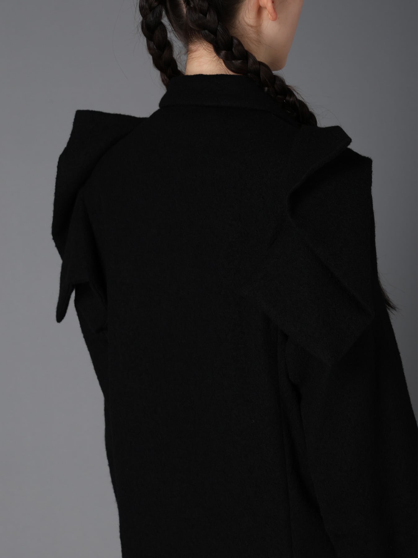 SHRINK SERGE PANELED SHOULDER LONG COAT