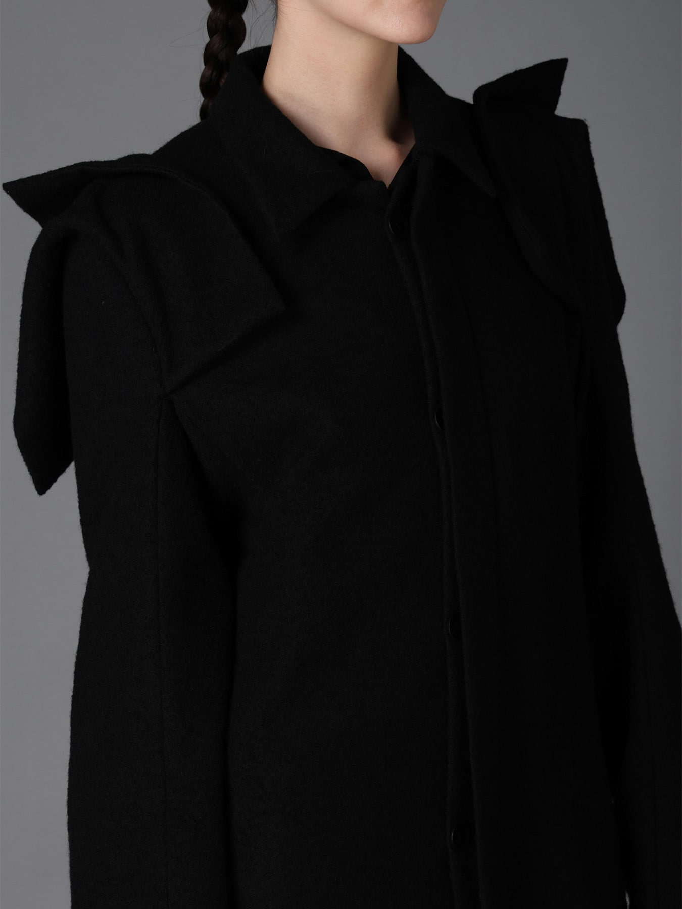 SHRINK SERGE PANELED SHOULDER LONG COAT