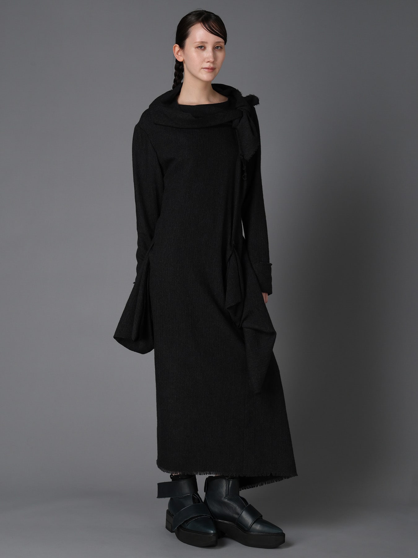 WOOL HERRINGBONE KNOT DETAIL DRESS