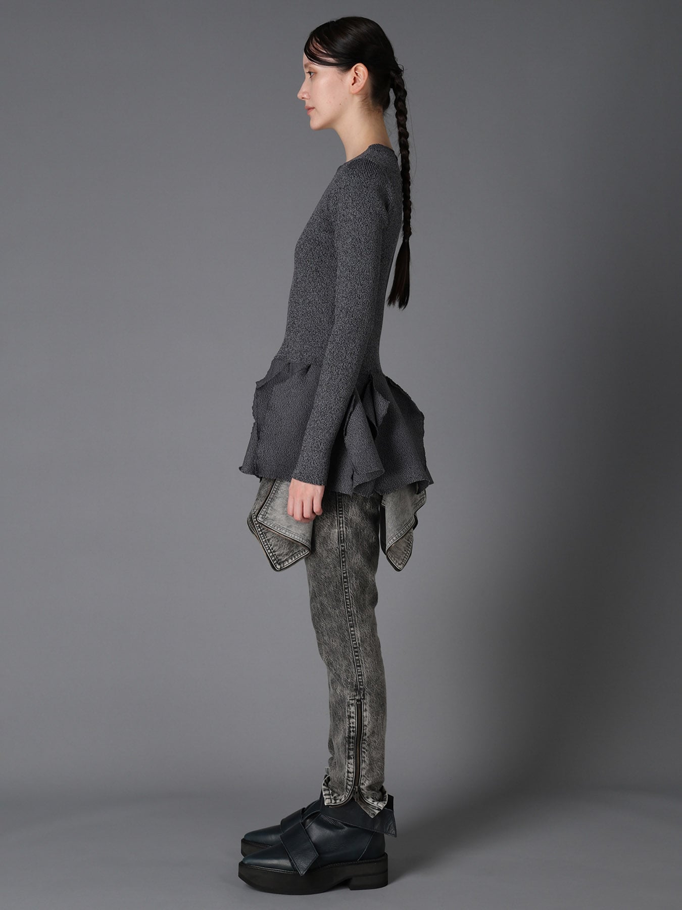 HIGH-GAUGE 3D KNIT FRILLED PULLOVER