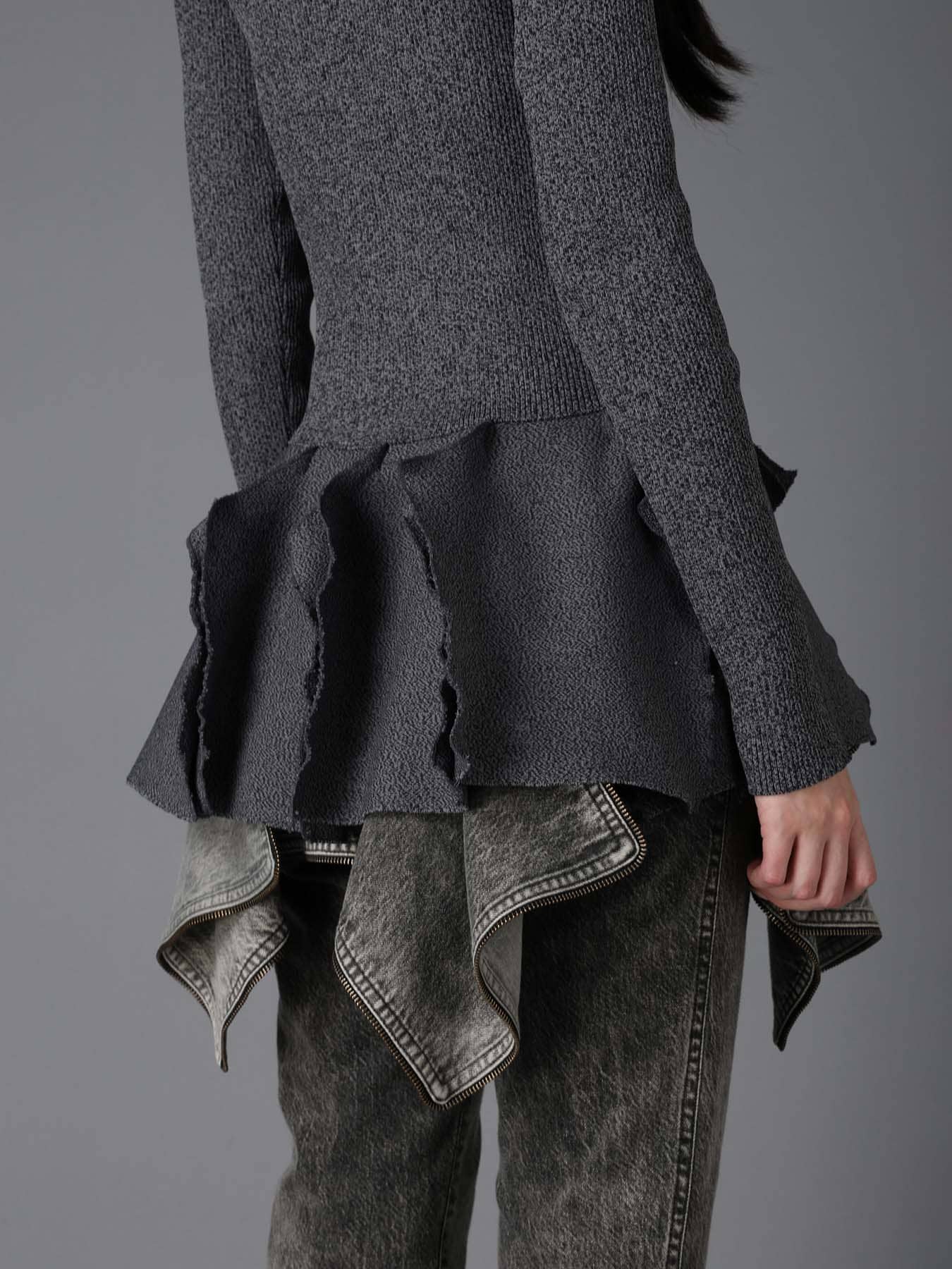HIGH-GAUGE 3D KNIT FRILLED PULLOVER