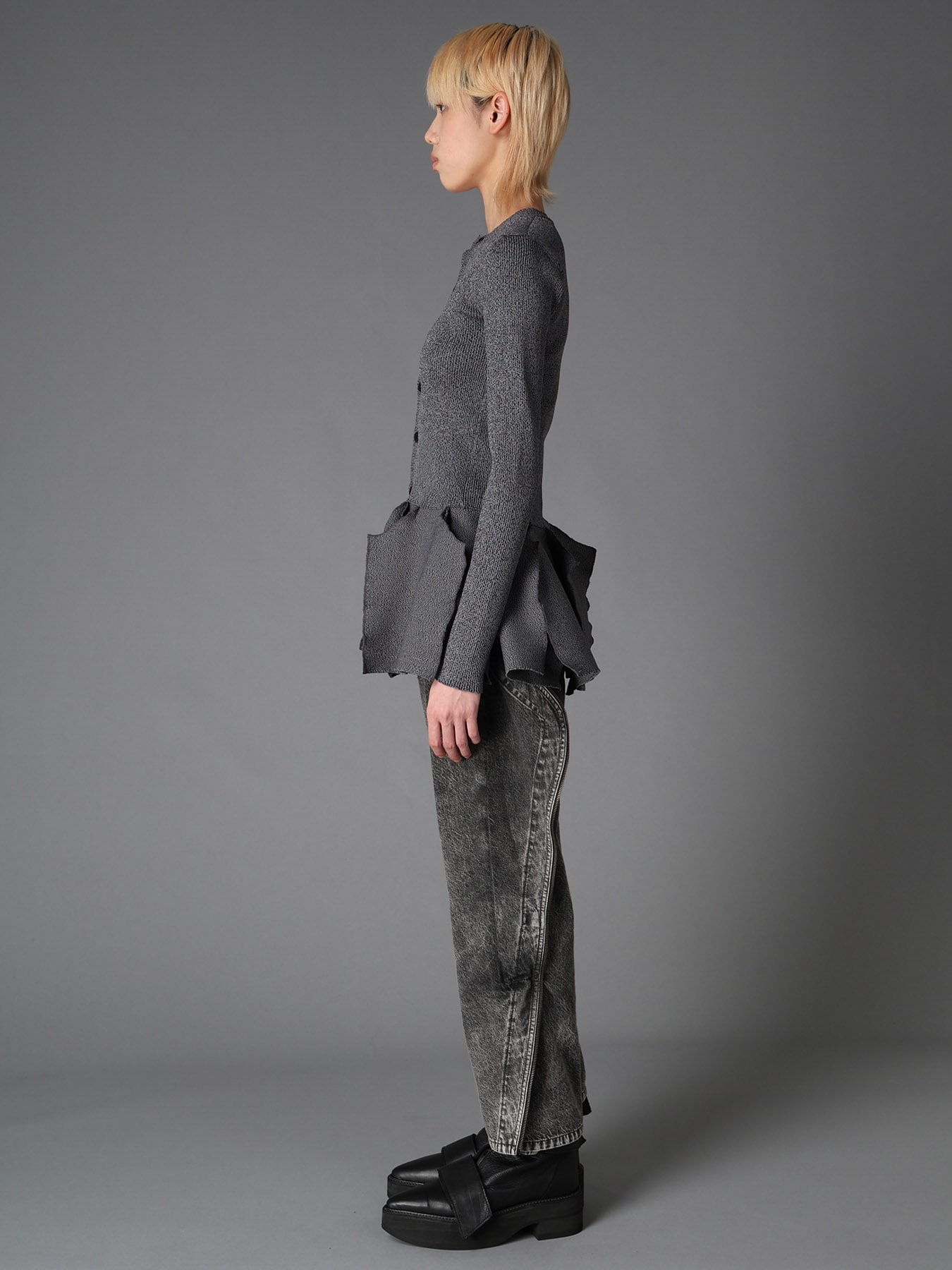 HIGH-GAUGE 3D KNIT FRILLED CARDIGAN
