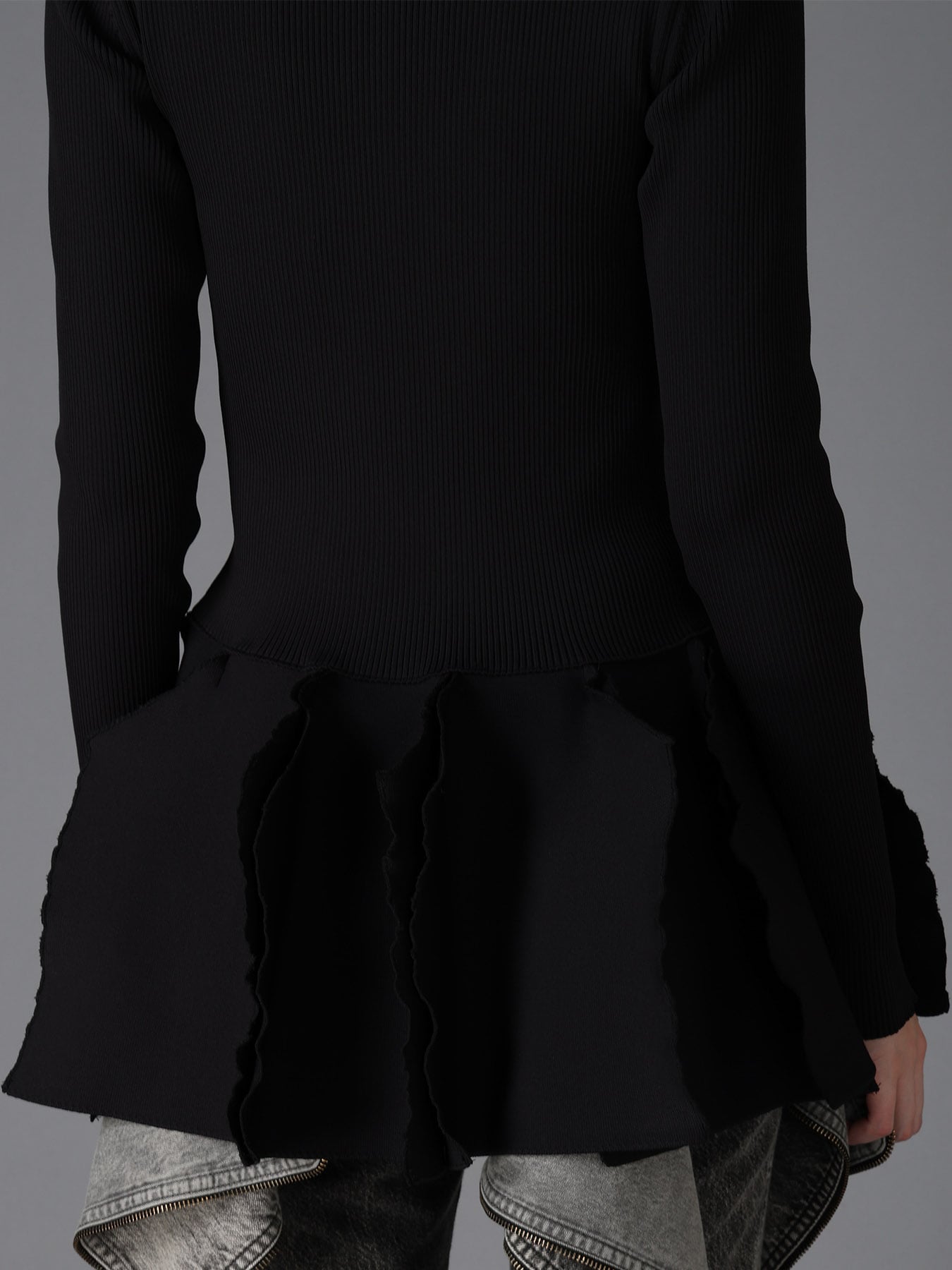 HIGH-GAUGE 3D KNIT FRILLED CARDIGAN