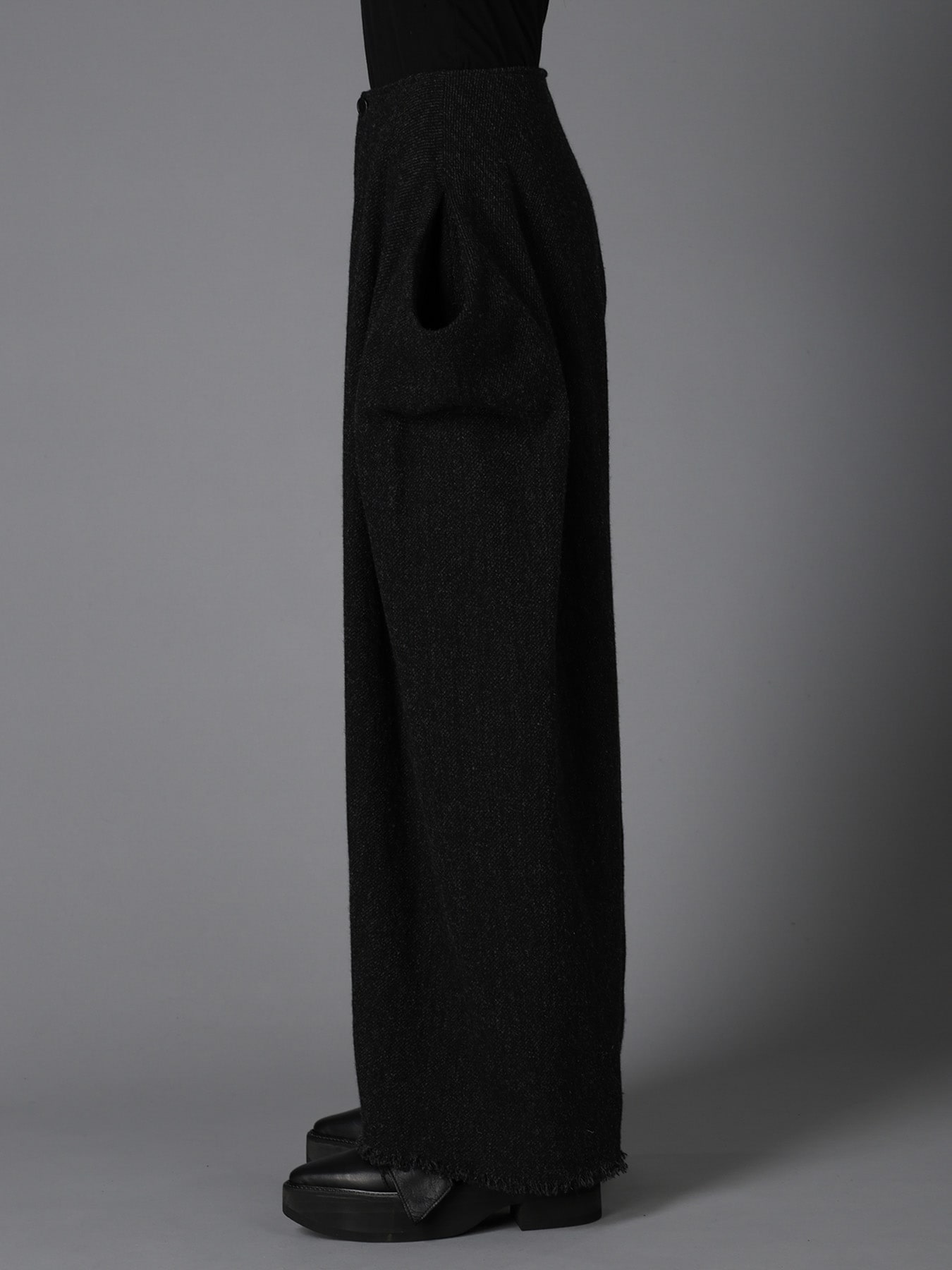 TOP DYED TWEED DRAPED POCKET PANTS