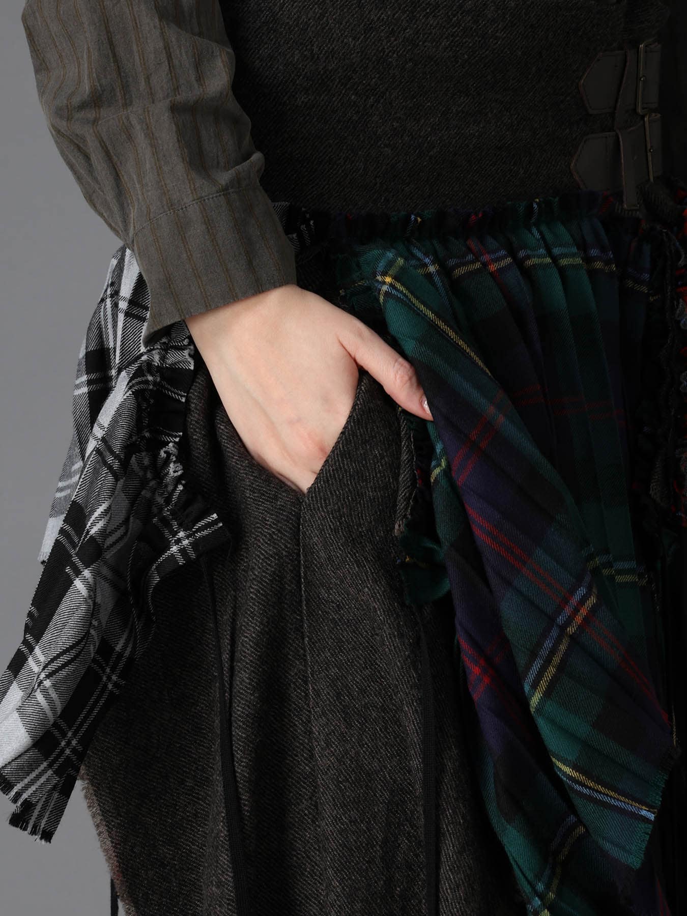 SERGE+PLAID PLEATED DETAIL SKIRT