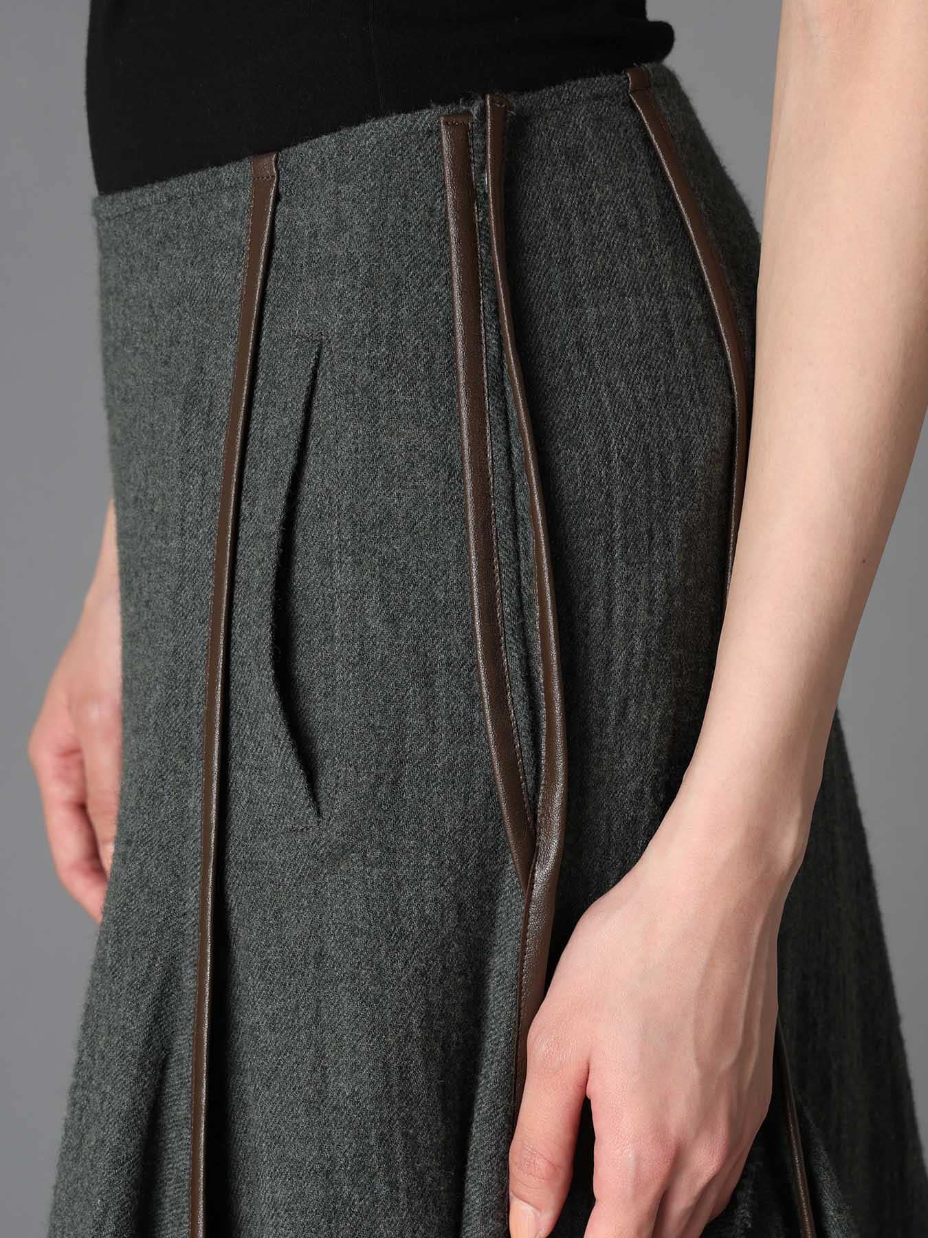 W/ VIYELLA FLARED PANEL SKIRT