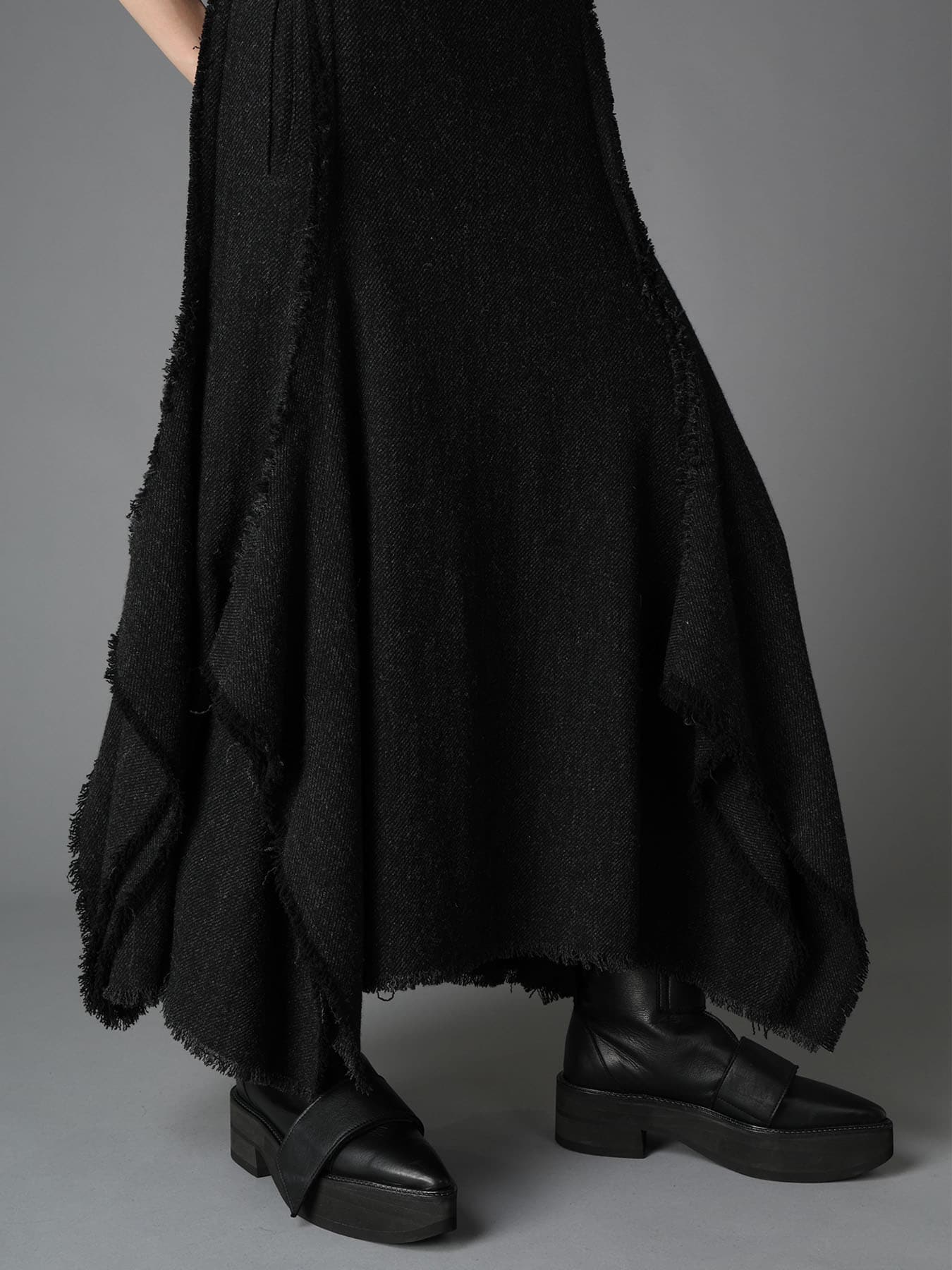 TOP DYED TWEED FLARED PANEL SKIRT B