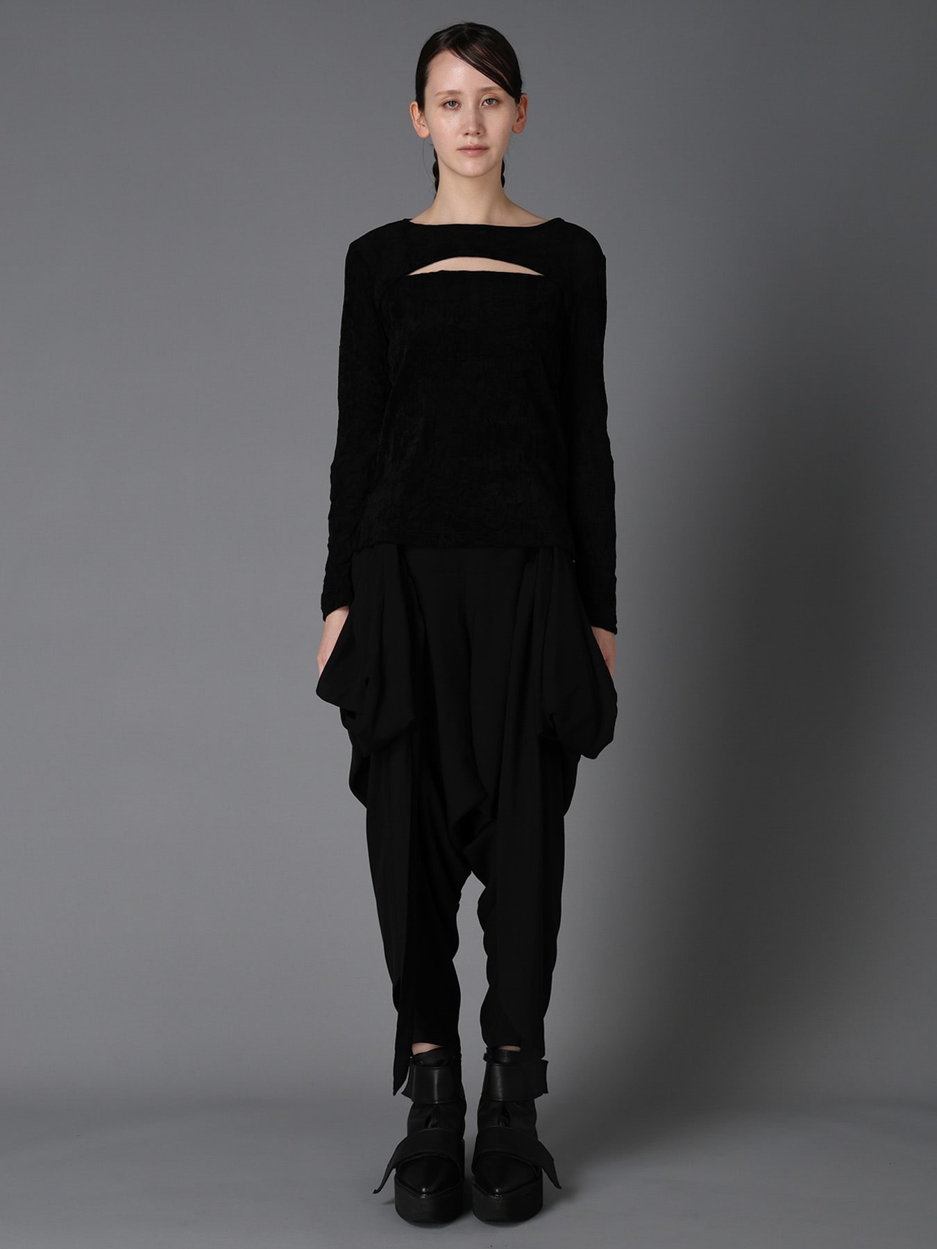 FLOCKED TULLE SLIT CHEST LONG SLEEVE T