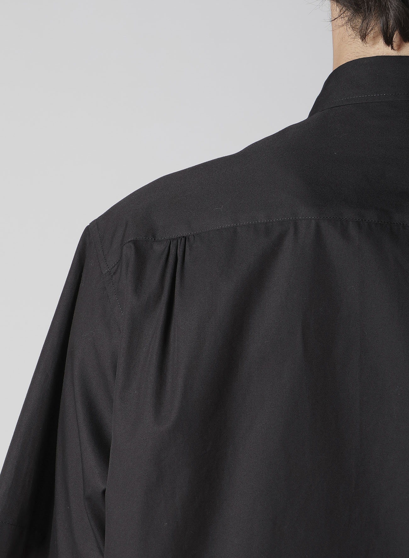 100/2 BROAD SHORT SLEEVE SHIRT WITH MANY BUTTONS