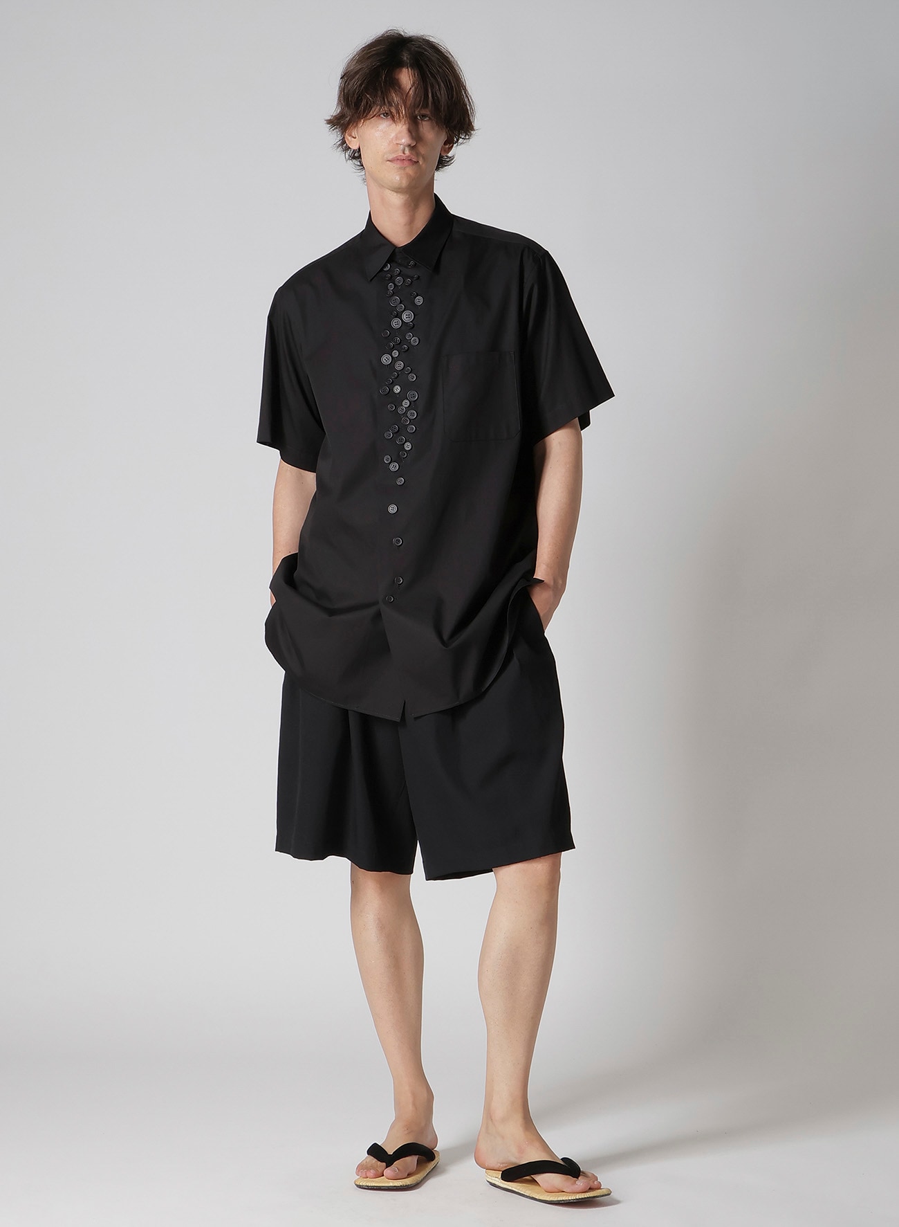 100/2 BROAD SHORT SLEEVE SHIRT WITH MANY BUTTONS