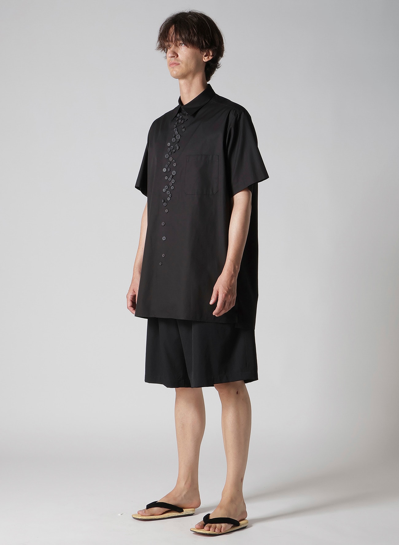 100/2 BROAD SHORT SLEEVE SHIRT WITH MANY BUTTONS