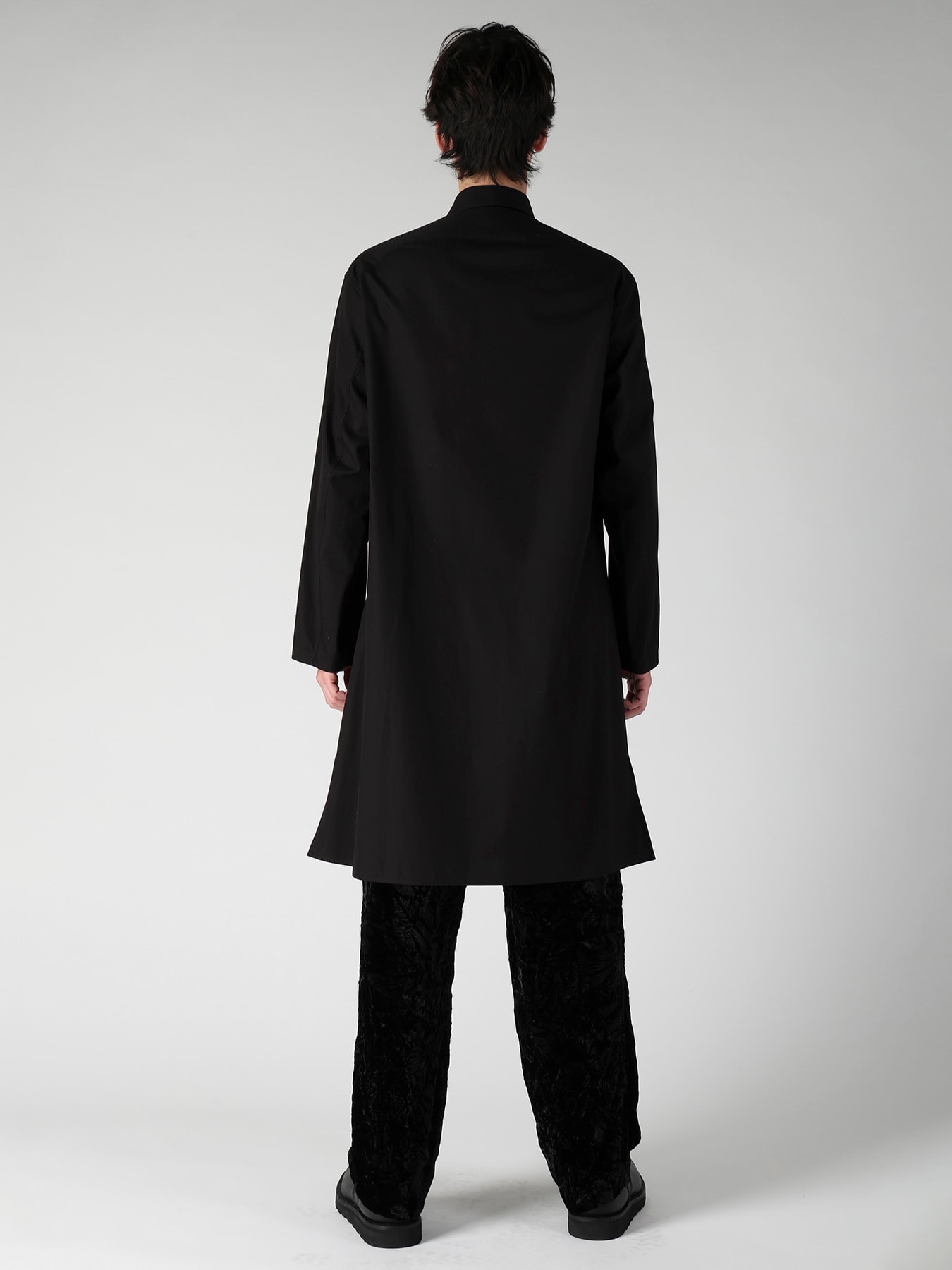 FRONT-POCKET LONG SHIRT