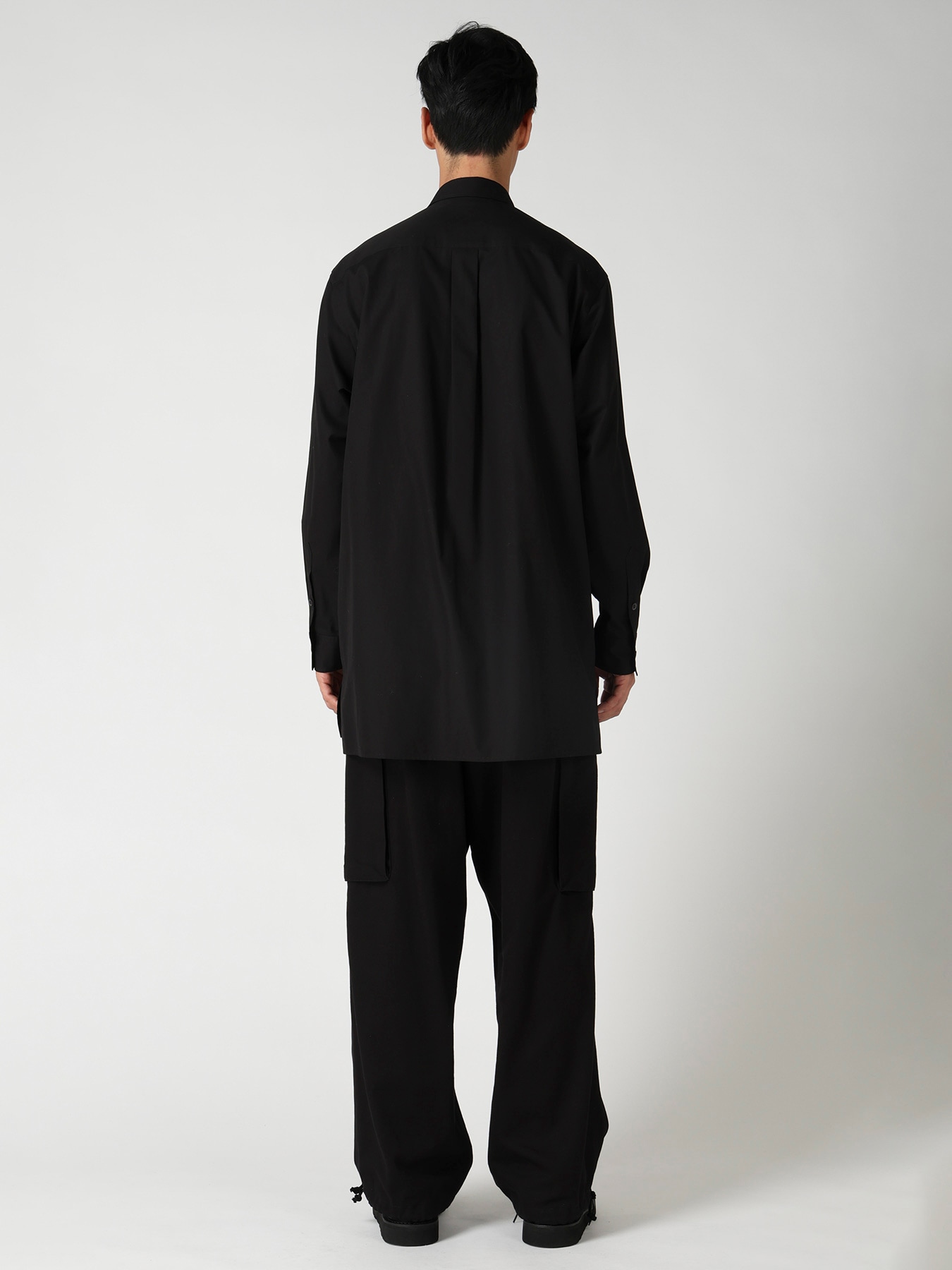 MULTI-POCKET SHIRT