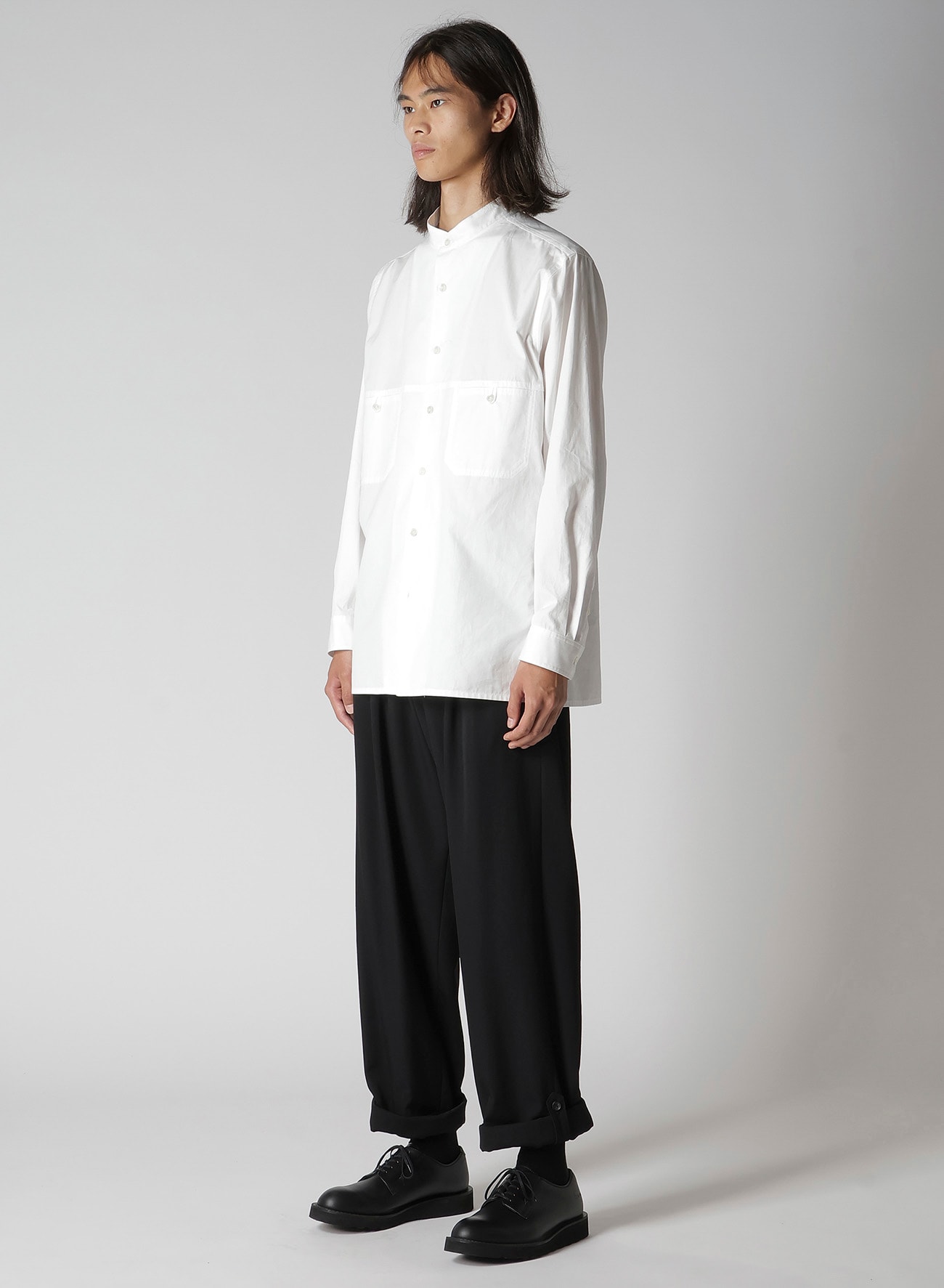 80/2 BROAD CHEST-PANELED STAND-COLLAR BLOUSE