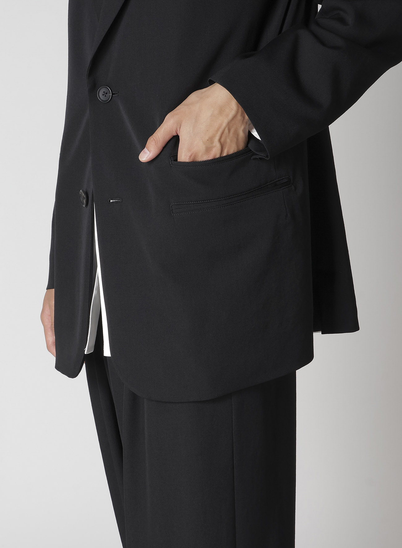 WOOL GABARDINE LEFT AND RIGHT CHANGE POCKET JACKET