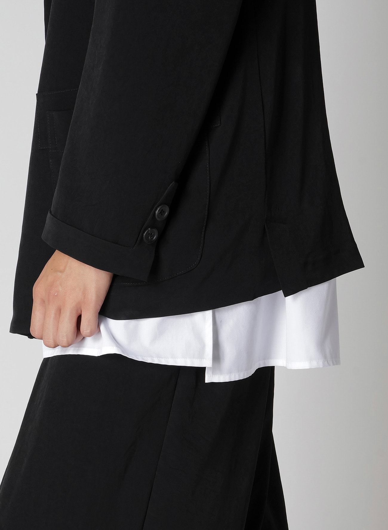 TA TUXEDO FRONT EDGE TAPE JACKET