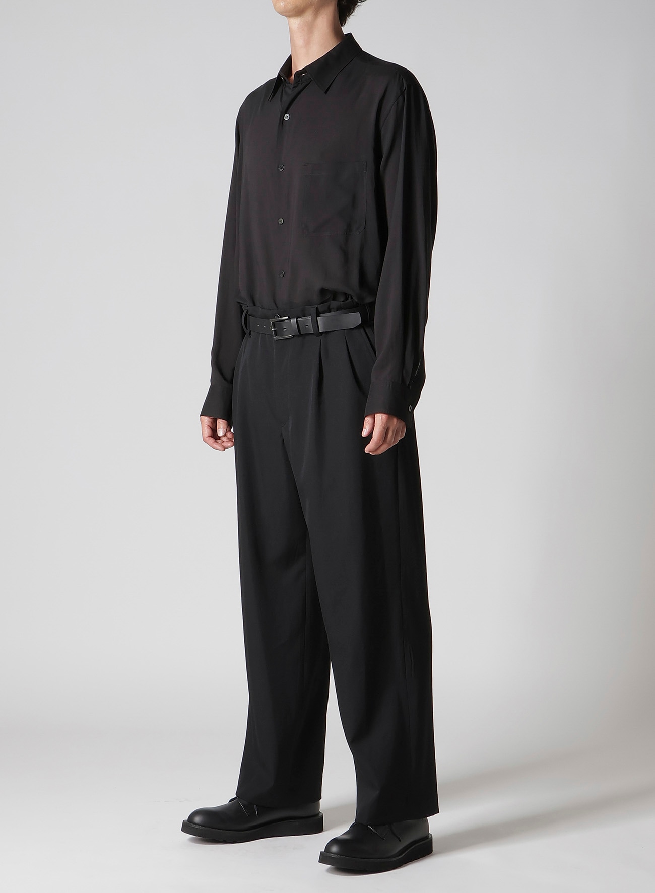 WOOL GABARDINE COIN POCKET TUCK PANTS