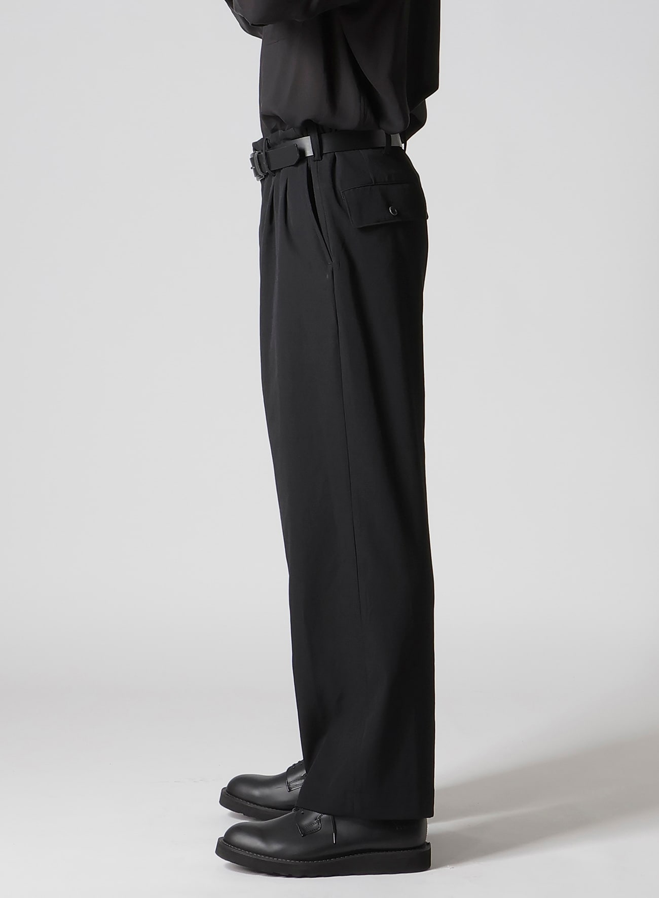 WOOL GABARDINE COIN POCKET TUCK PANTS