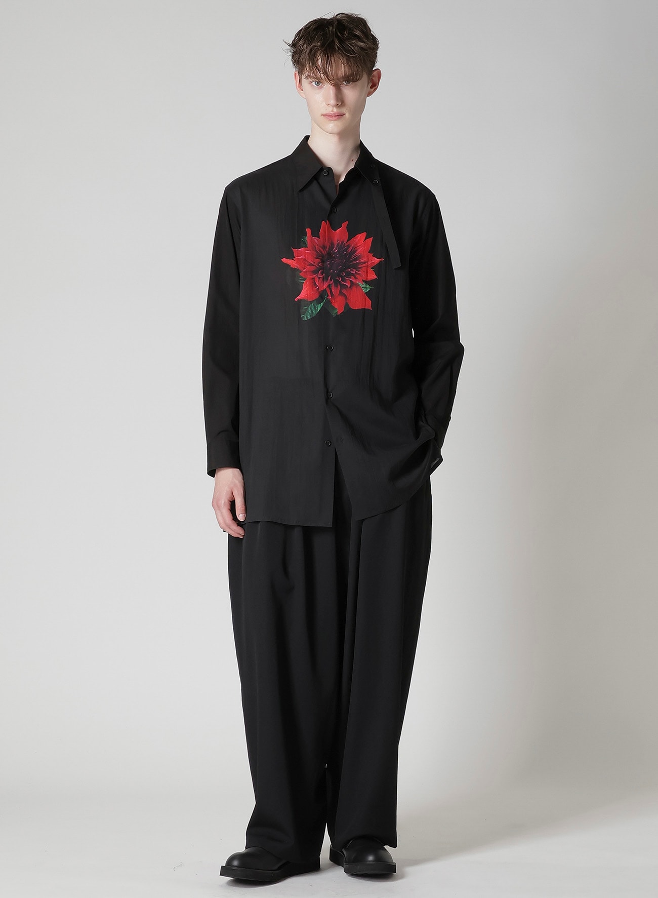 OVERSIZED SILHOUETTE SHIRT IN BROAD AND CELLULOSE BLACK DAHLIA
