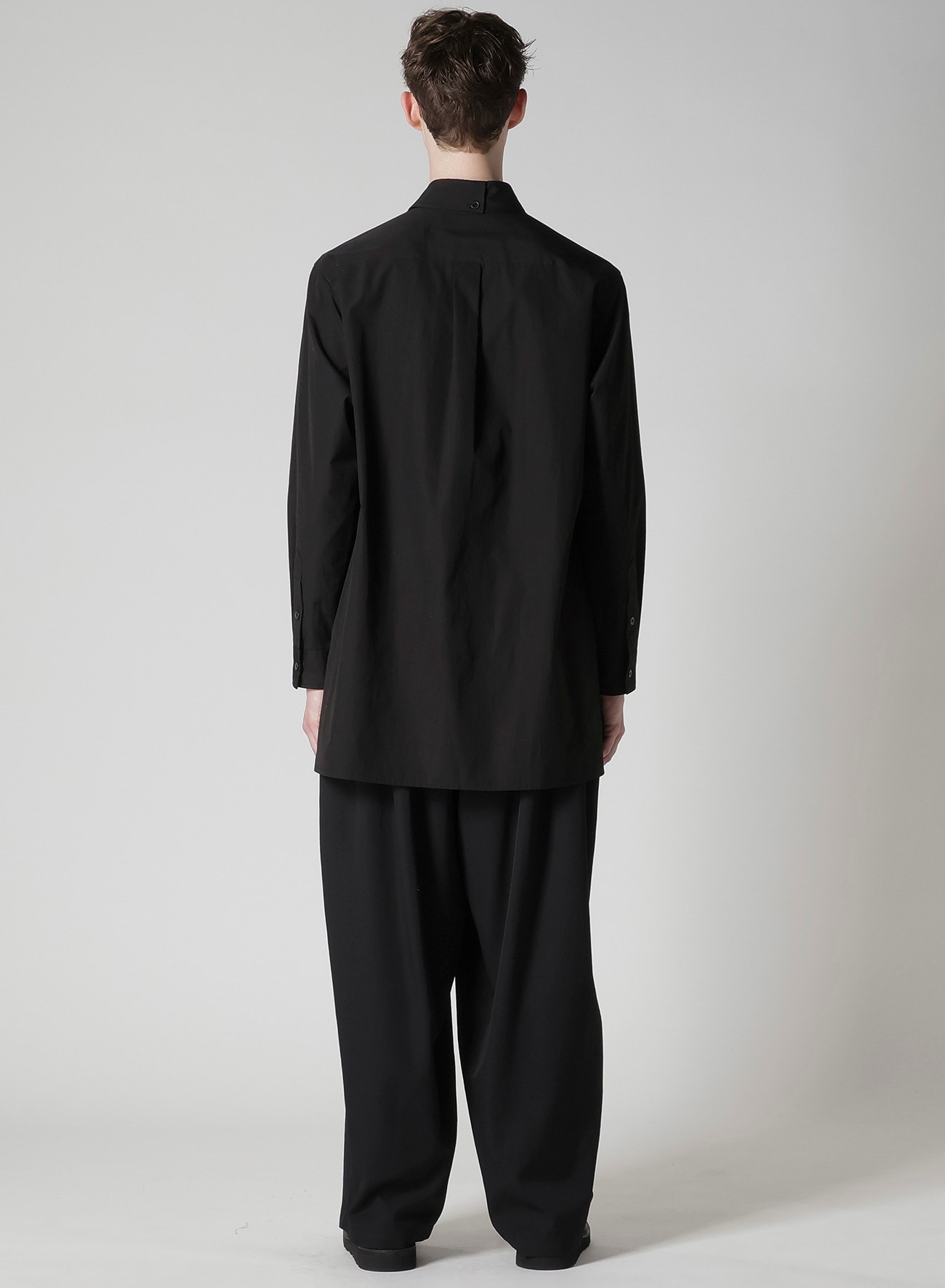 OVERSIZED SILHOUETTE SHIRT IN BROAD AND CELLULOSE BLACK DAHLIA