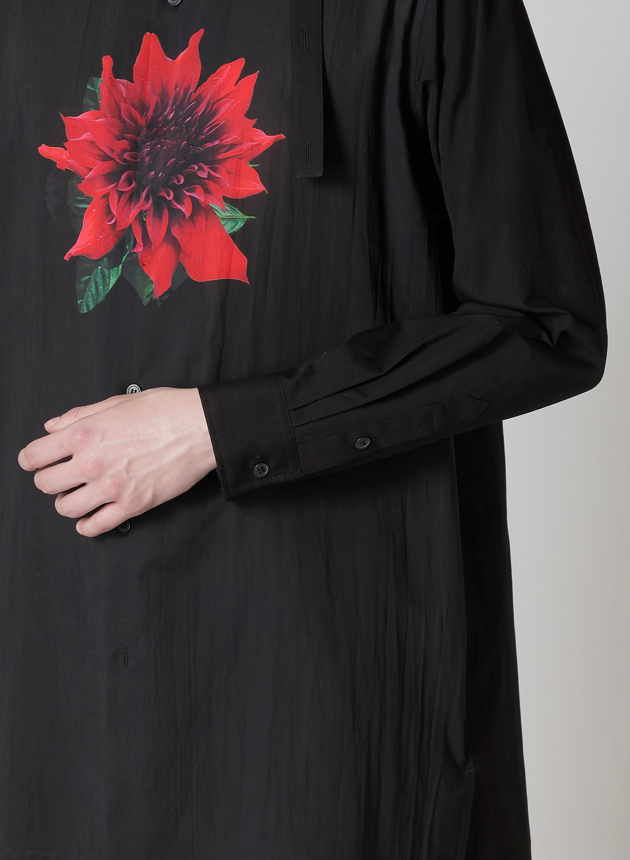 OVERSIZED SILHOUETTE SHIRT IN BROAD AND CELLULOSE BLACK DAHLIA