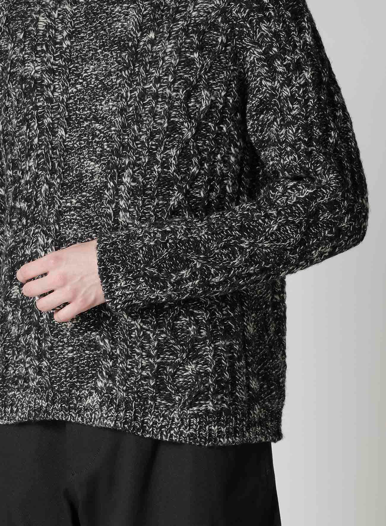 ARAN KNIT ROUND NECK PULLOVER