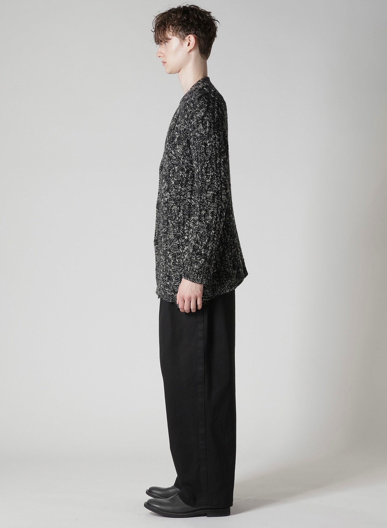 ARAN KNIT V-NECK CARDIGAN