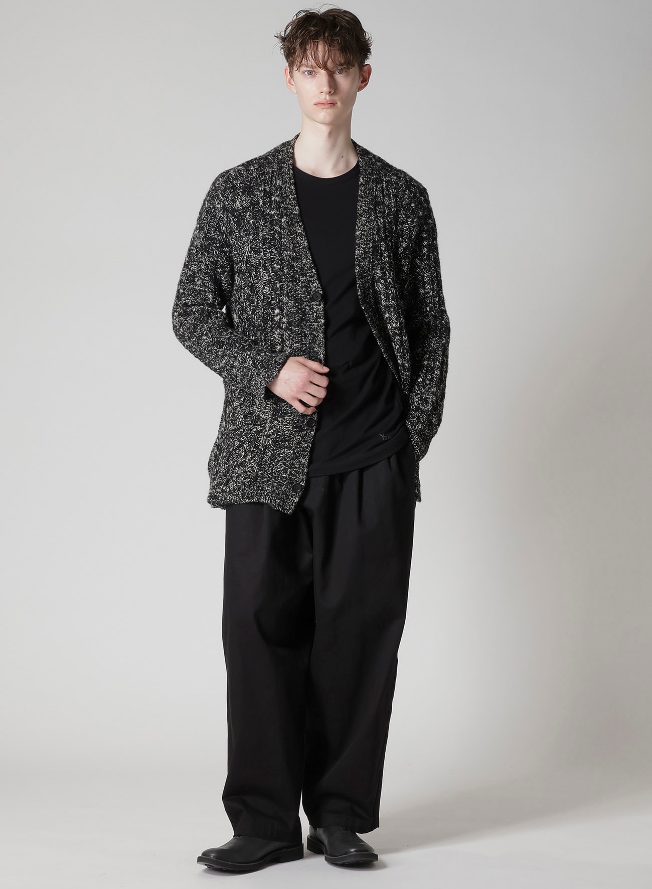ARAN KNIT V-NECK CARDIGAN