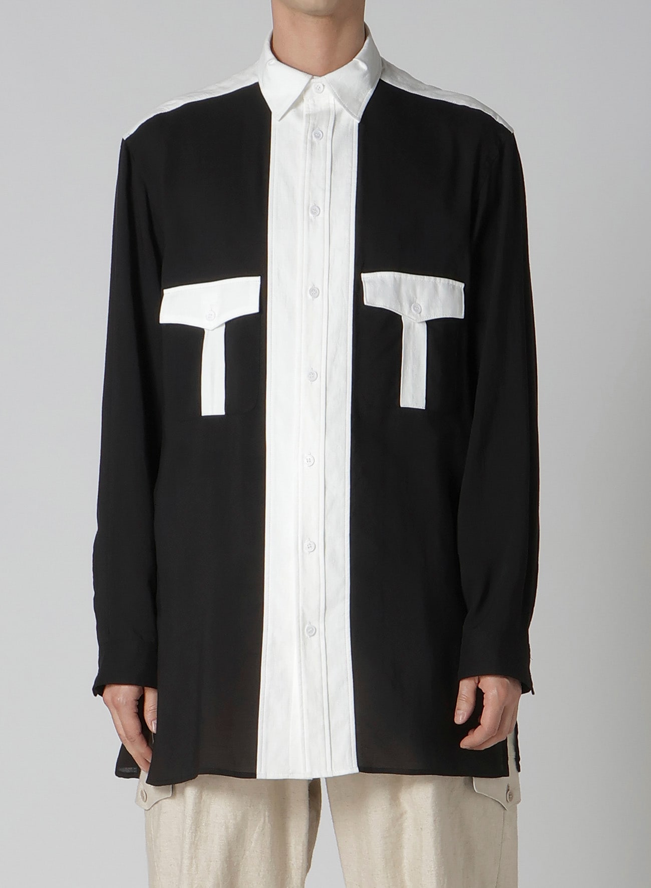 MONOCHROME PANEL TUCK COLLAR SHIRT