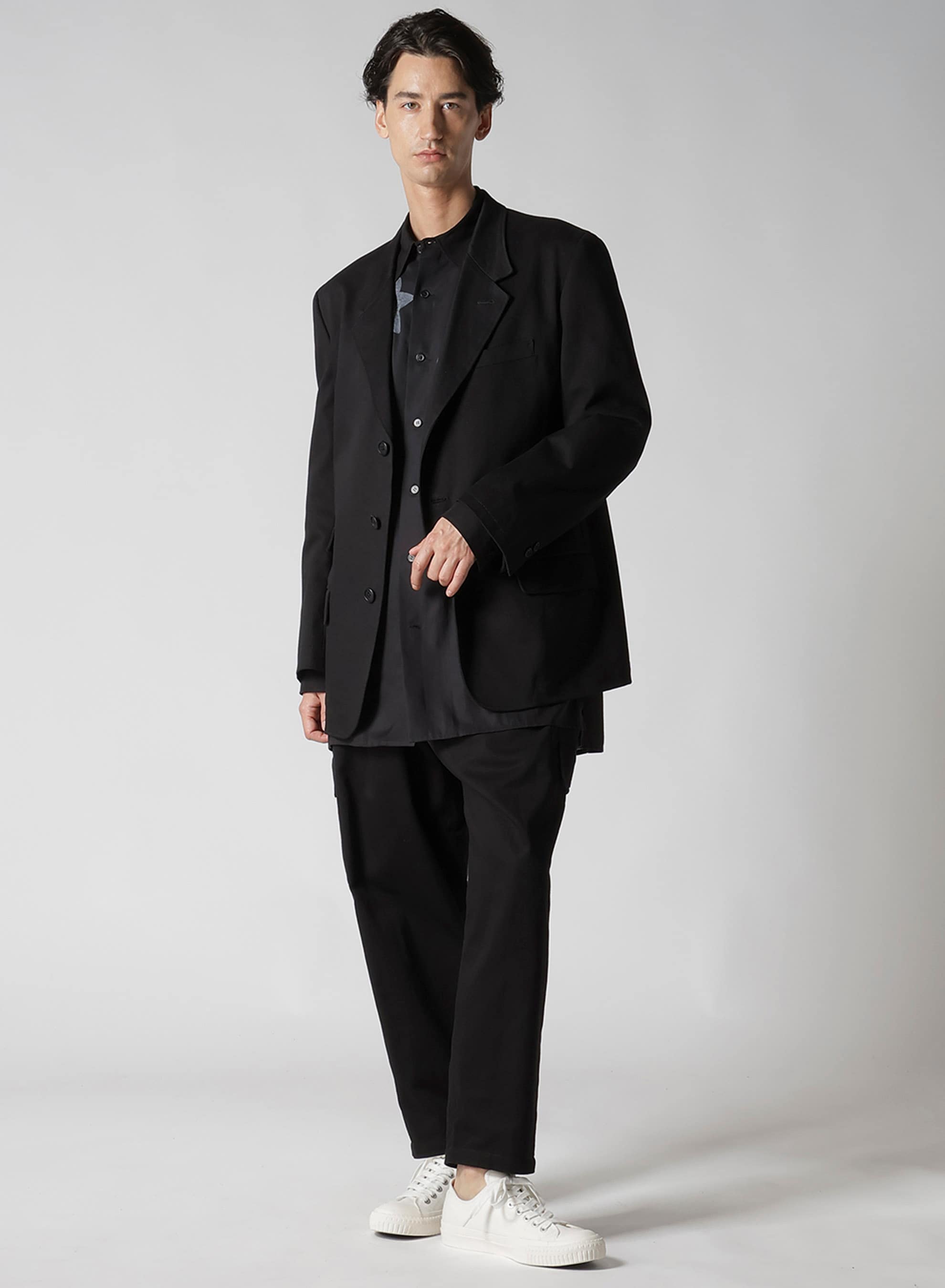 REGULAR COLLAR SHIRT WITH BLACK FLOWER PRINT