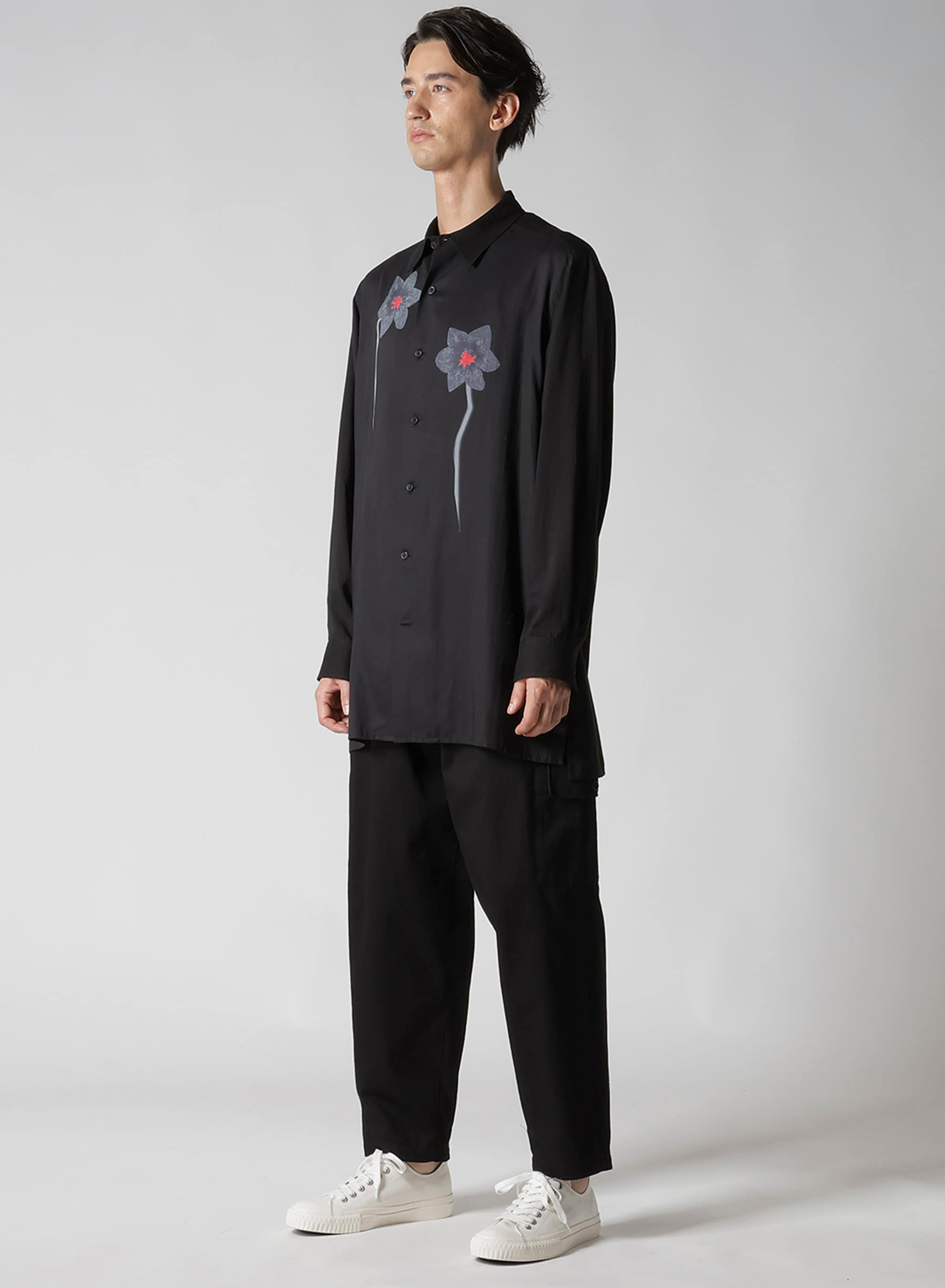 REGULAR COLLAR SHIRT WITH BLACK FLOWER PRINT