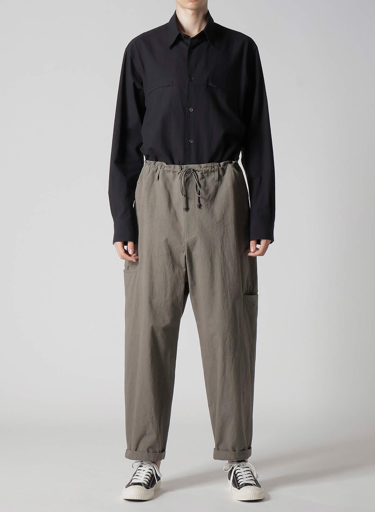 【1/11 10:00 Release】COTTON POPLIN PANTS WITH RIGHT AND LEFT LEG POCKETS