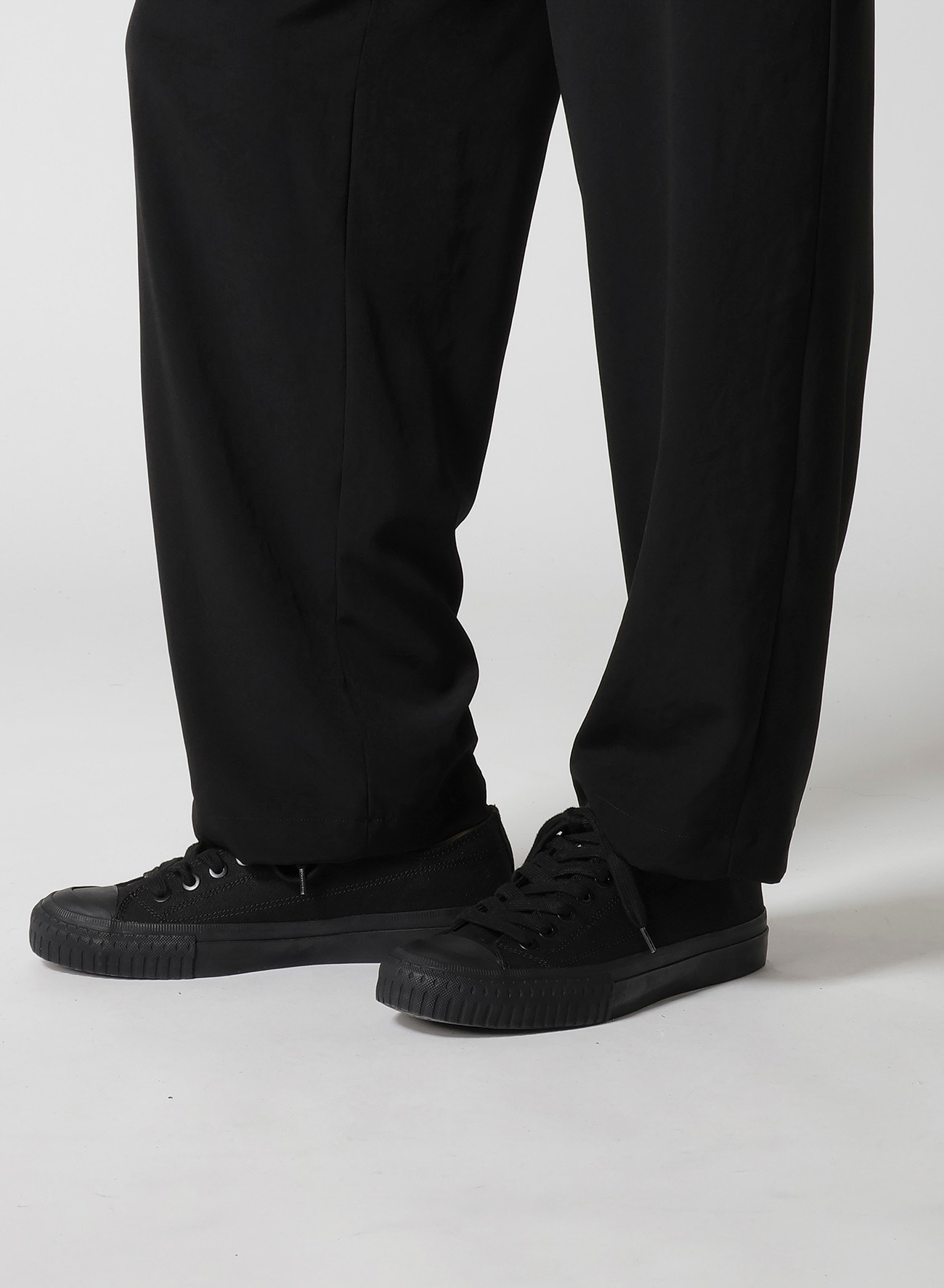 【1/11 10:00 Release】TA TUXEDO PANTS WITH RIGHT AND LEFT LEG POCKETS