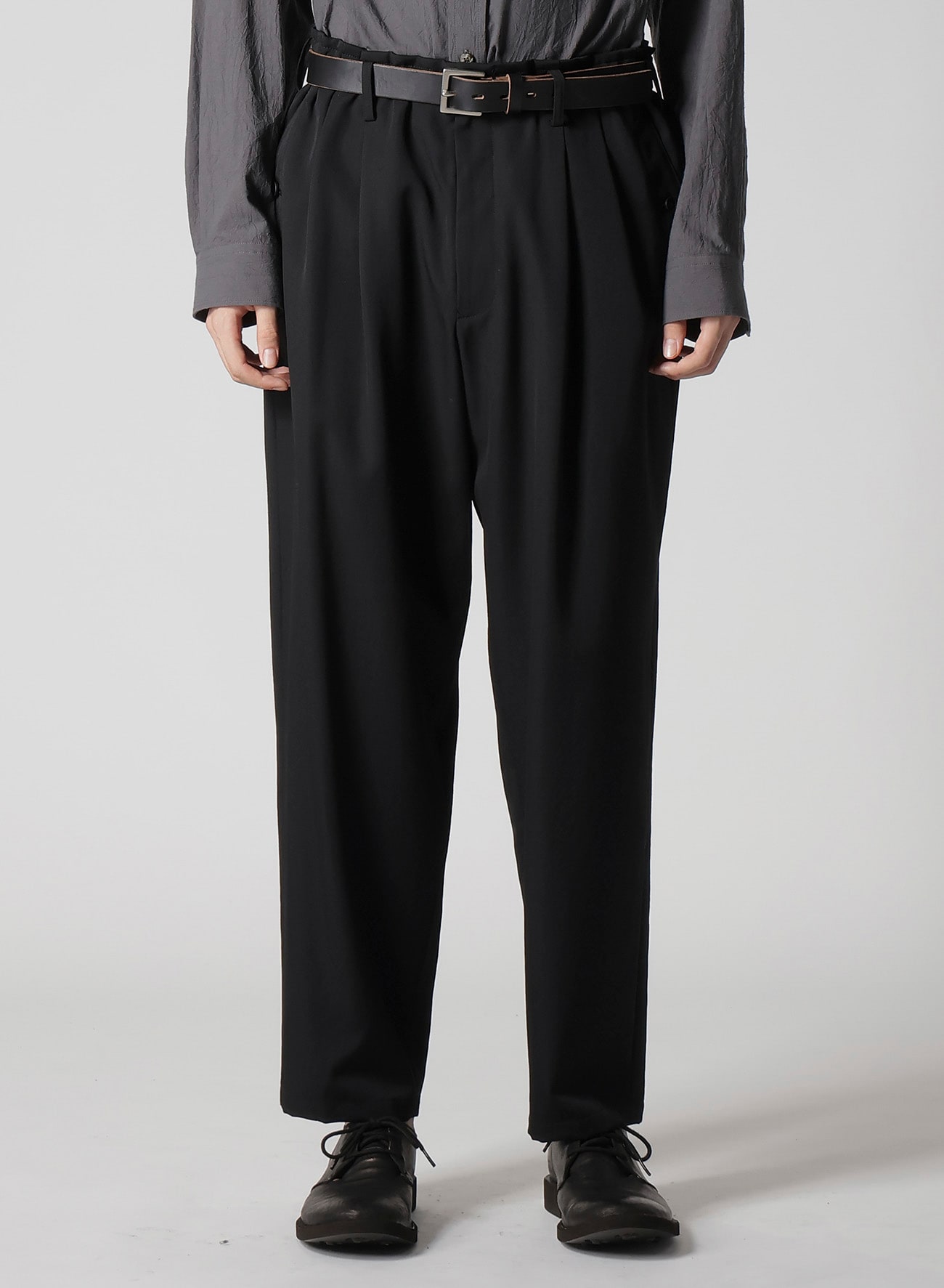 WOOL GABARDINE POCKET DETAIL PANTS