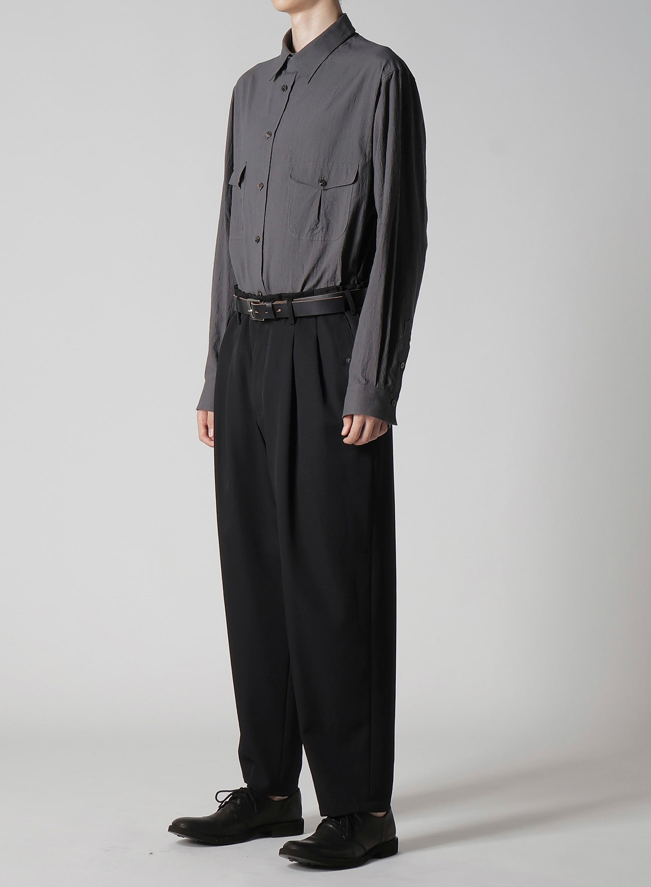 WOOL GABARDINE POCKET DETAIL PANTS