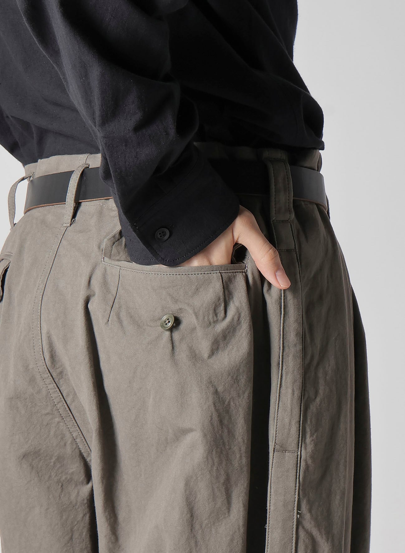 【1/11 10:00 Release】COTTON POPLIN PANTS WITH SIDE TAPE DETAIL