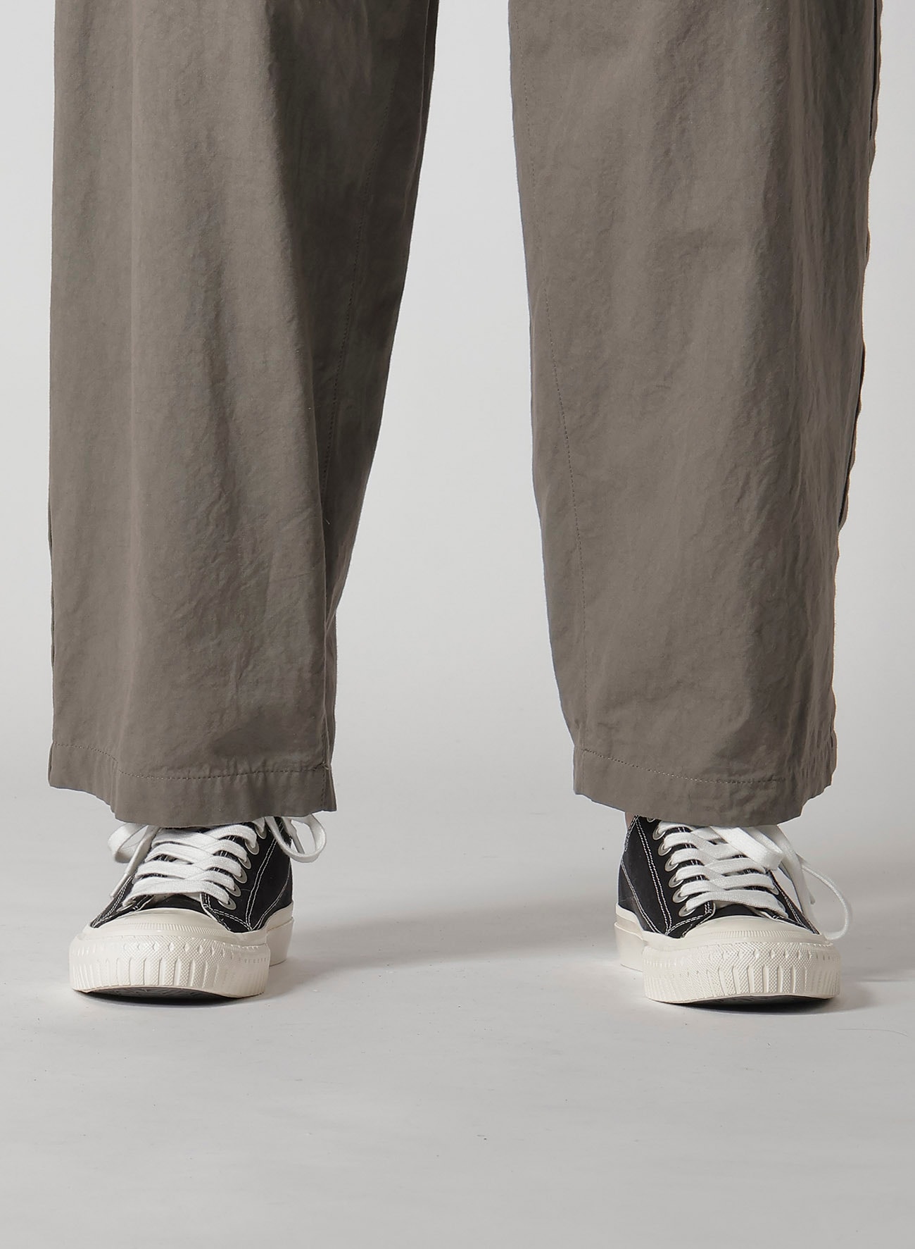 【1/11 10:00 Release】COTTON POPLIN PANTS WITH SIDE TAPE DETAIL