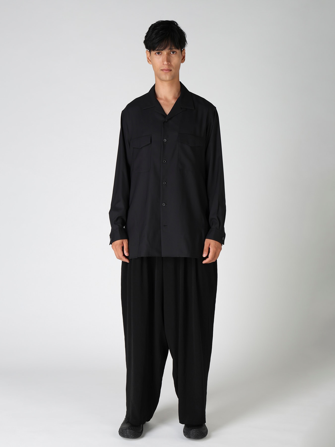 OPEN-COLLAR FLAP POCKET SHIRT