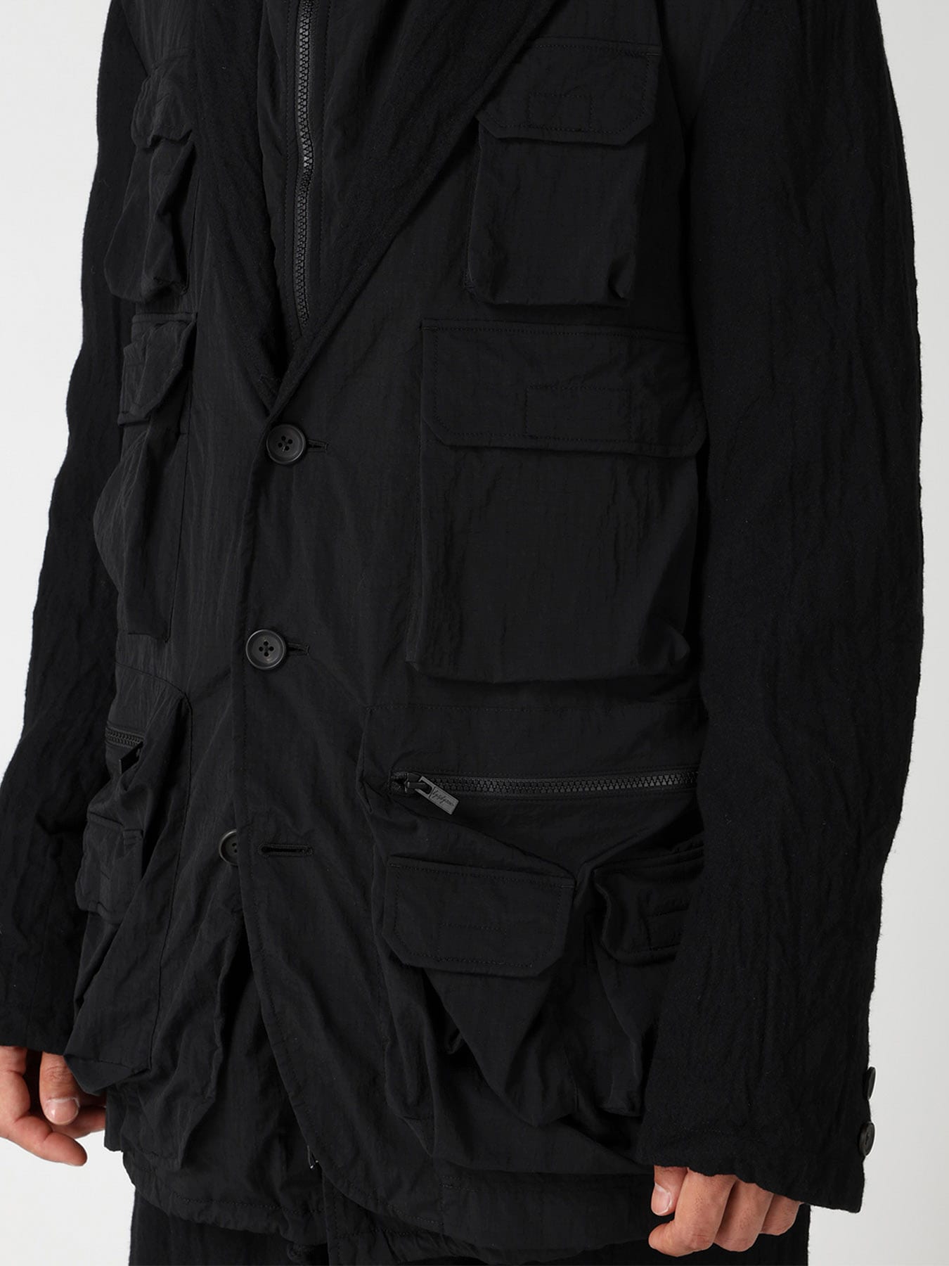 MULTI-POCKET JACKET