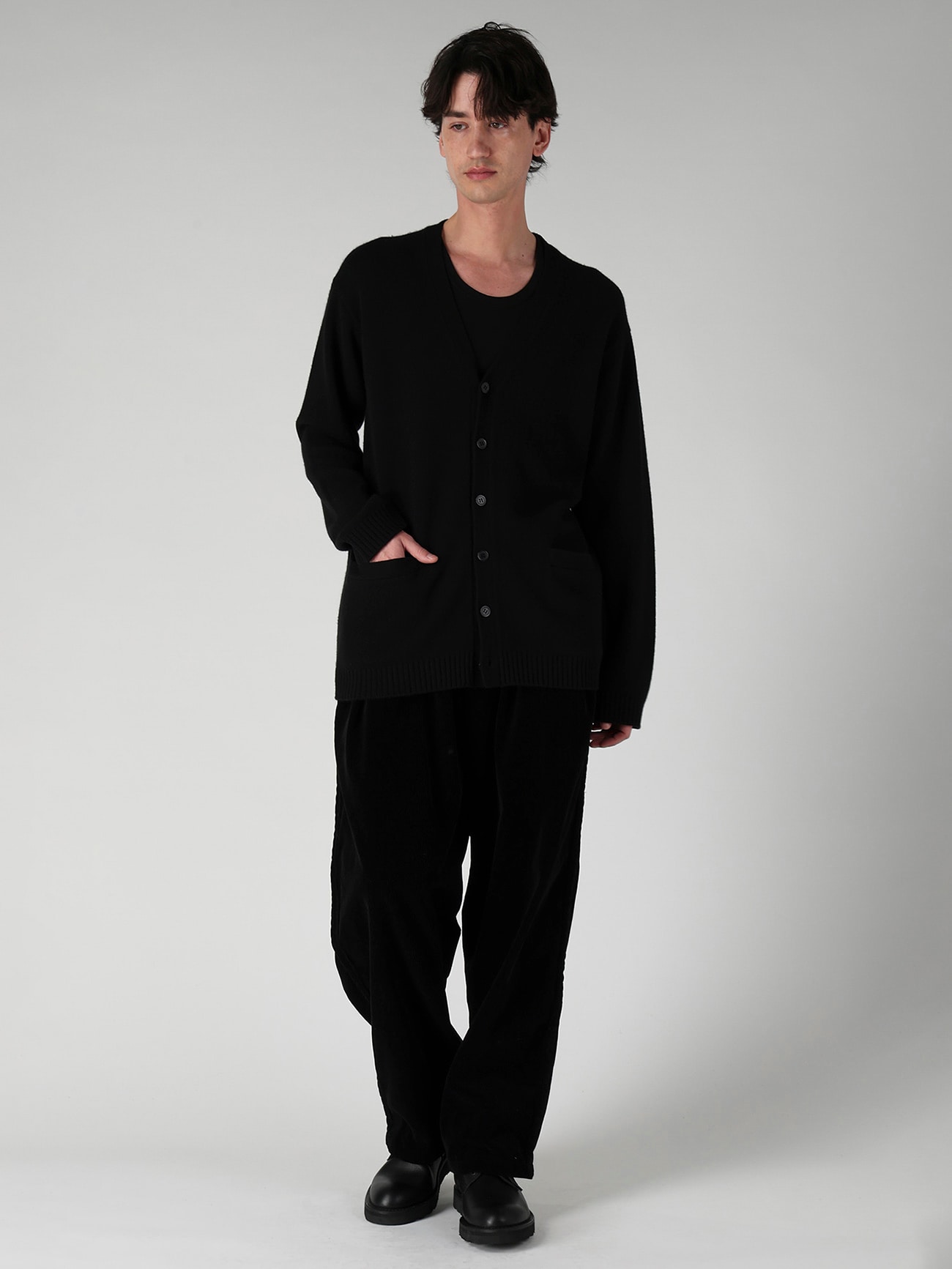 CASHMERE V-NECK CARDIGAN