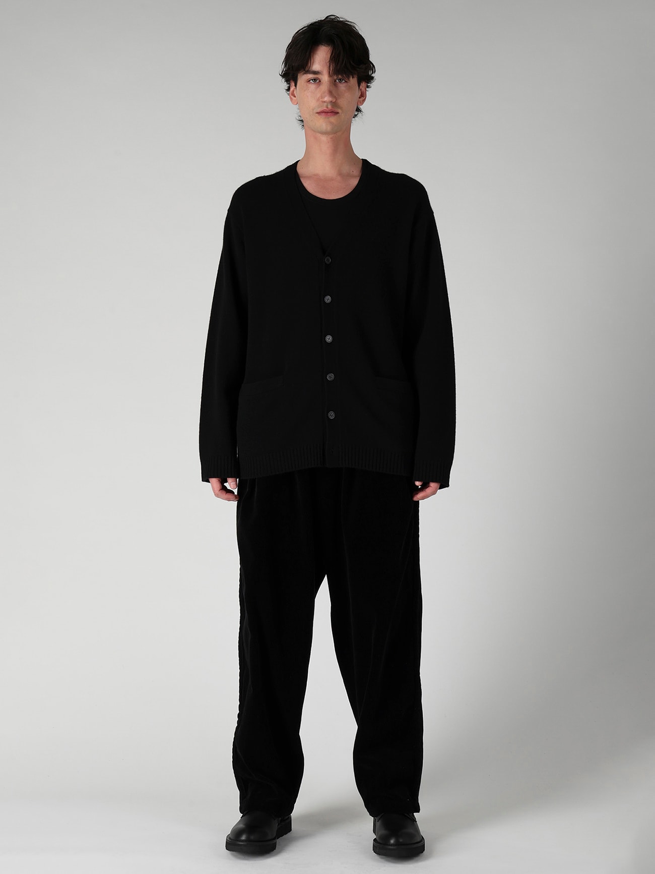 CASHMERE V-NECK CARDIGAN