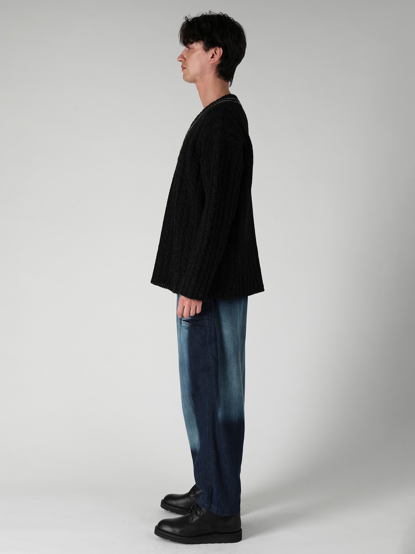 V NECK KNIT PO