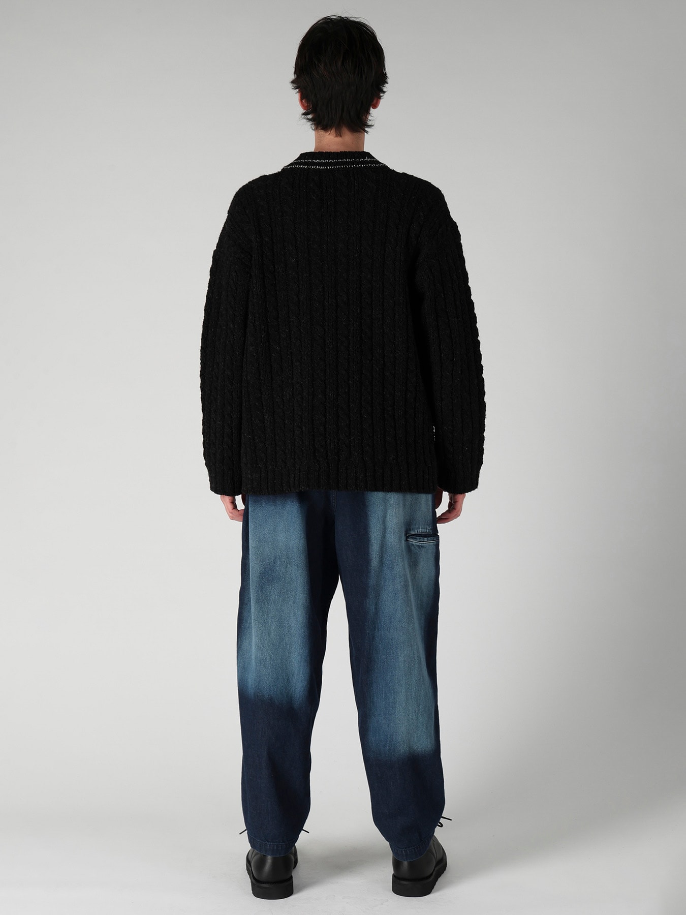 V NECK KNIT PO