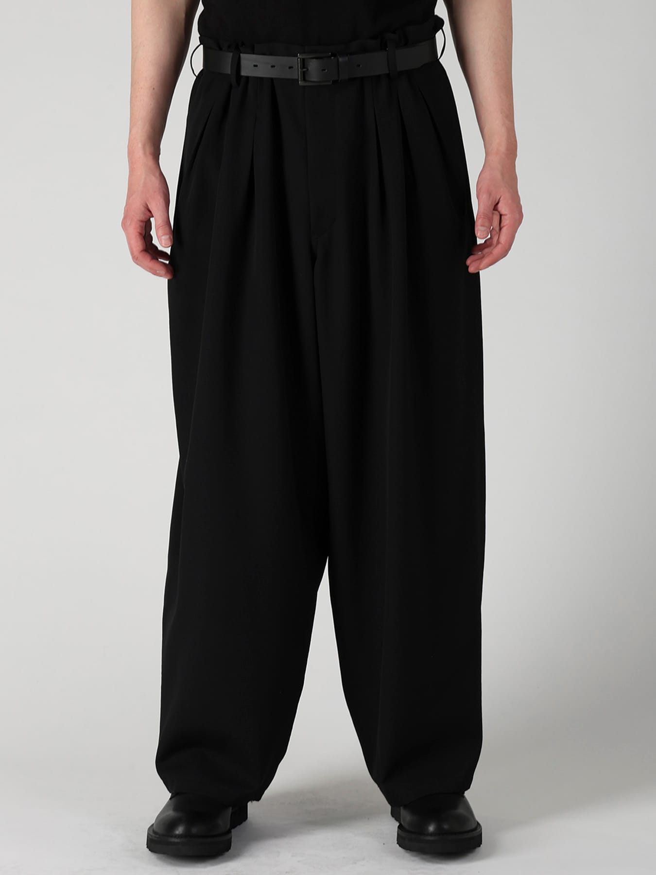 WOOL GABARDINE 12 TUCK PANTS
